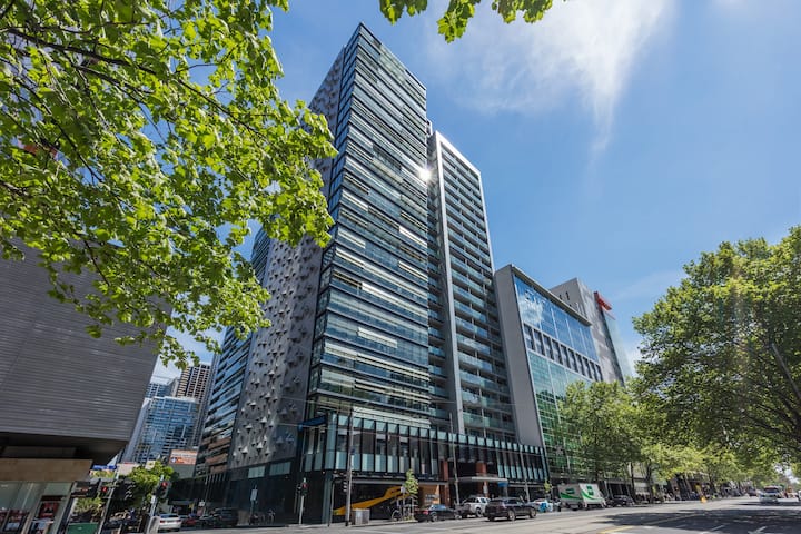 Exterior of Wyndham Hotel Melbourne hotel in Melbourne, Other than US/Canada