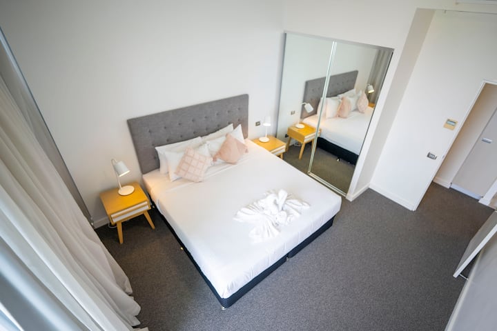 Guest room at the Wyndham Hotel Surfers Paradise in Surfers Paradise, Other than US/Canada