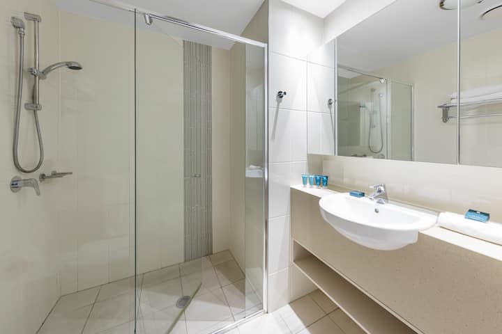 Guest room at the Wyndham Hotel Surfers Paradise in Surfers Paradise, Other than US/Canada