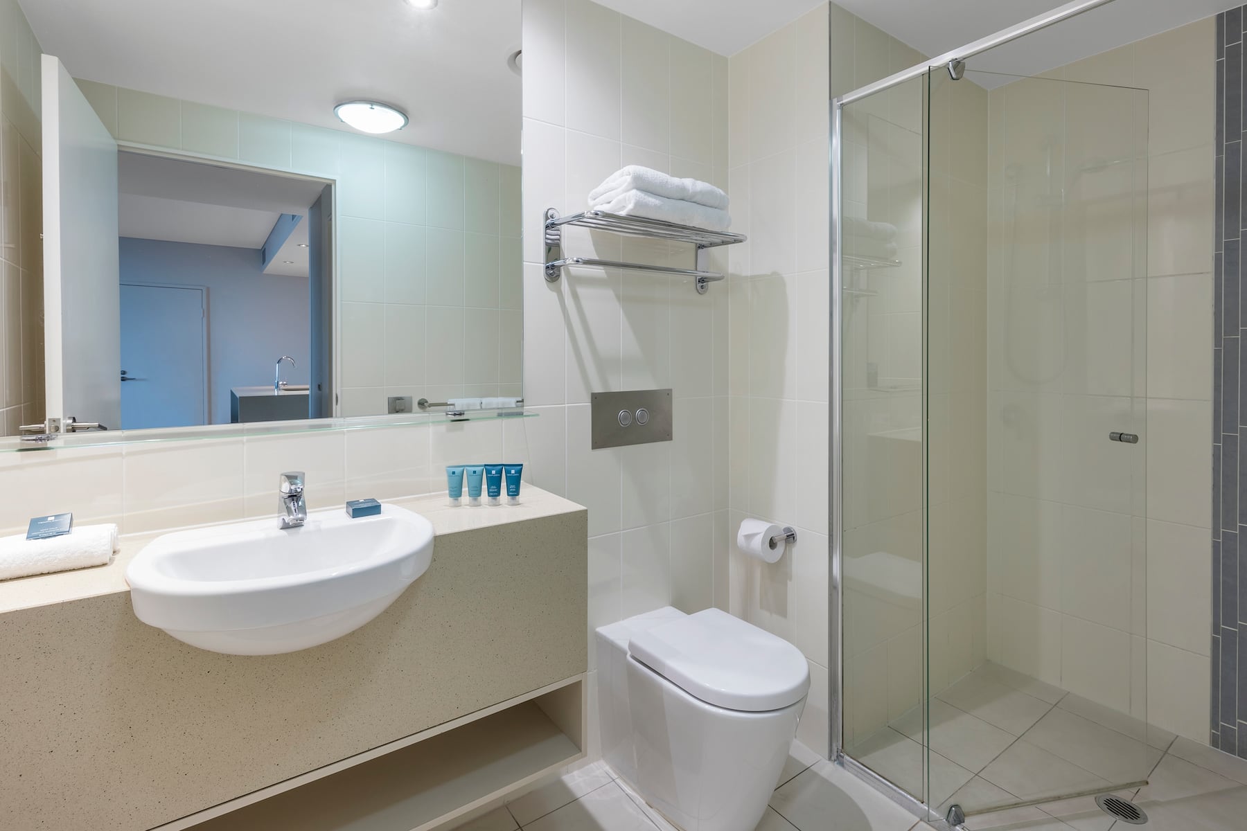 Guest room at the Wyndham Hotel Surfers Paradise in Surfers Paradise, Other than US/Canada