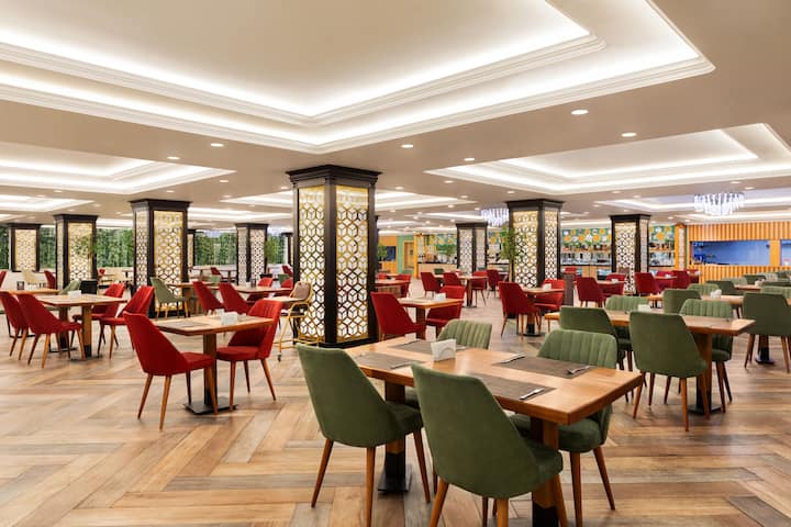 Wyndham Baku restaurant in Baku, Other than US/Canada