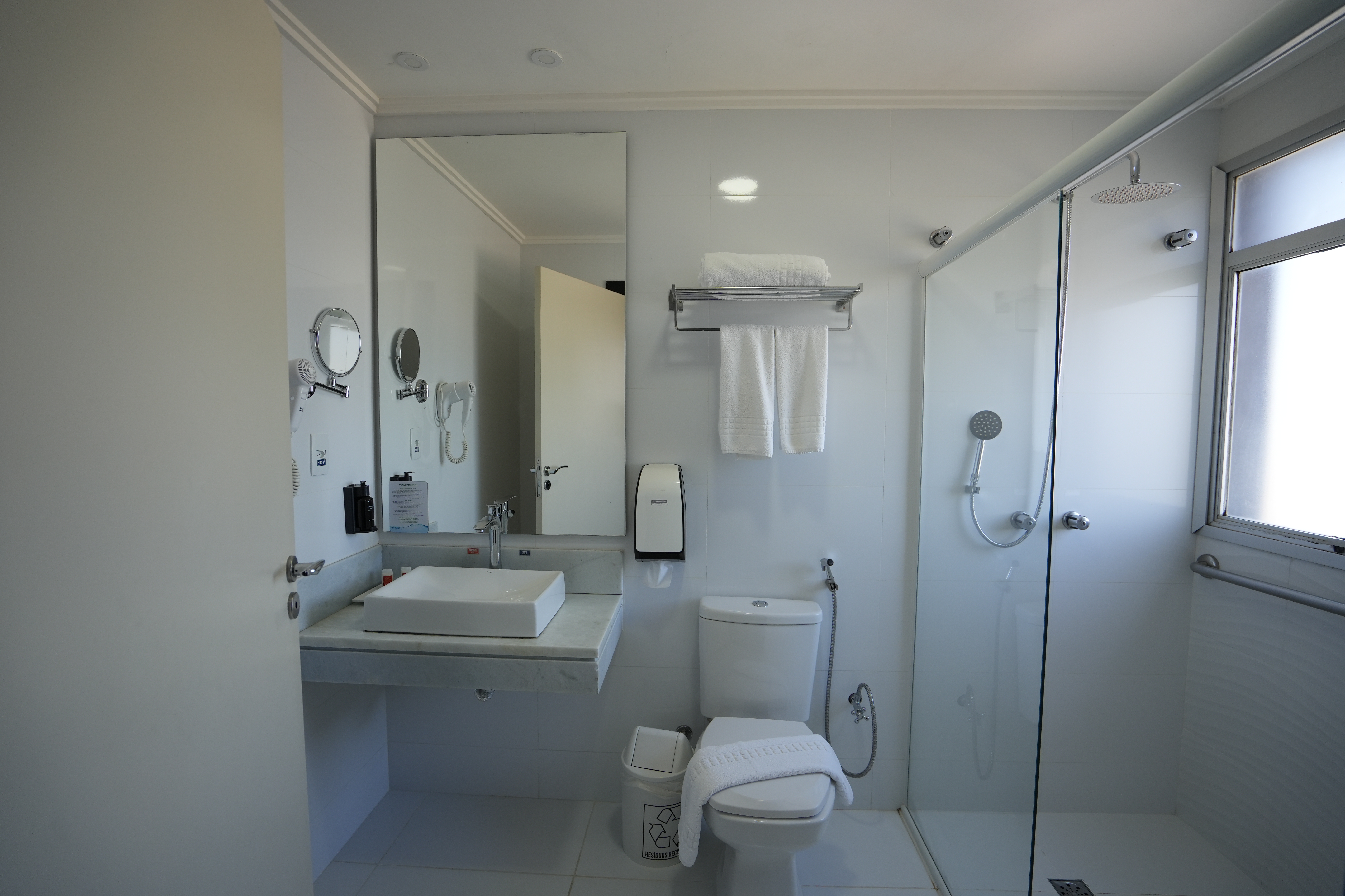 Guest room at the Wyndham Foz do Iguacu in Foz do Iguacu, Other than US/Canada