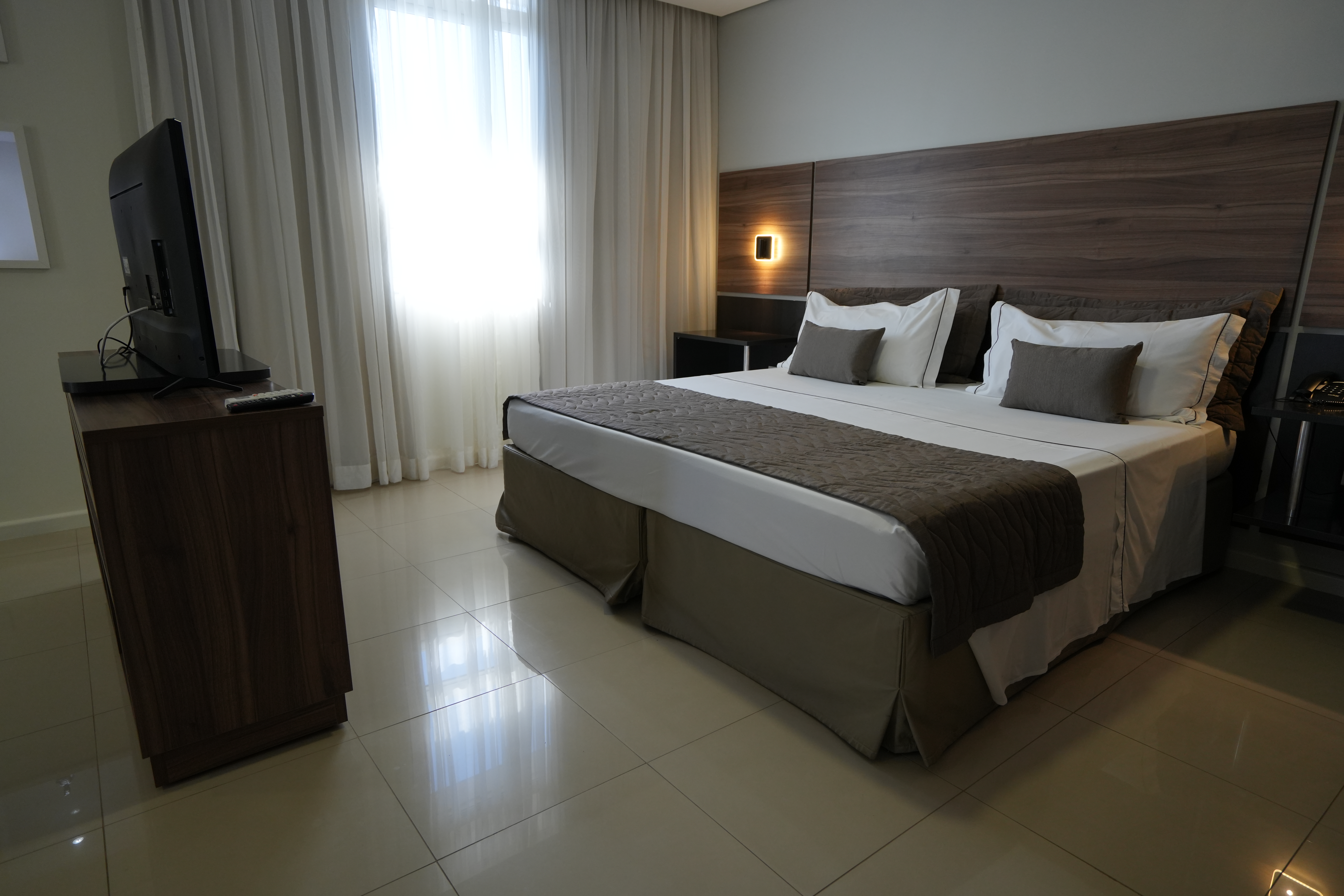 Guest room at the Wyndham Foz do Iguacu in Foz do Iguacu, Other than US/Canada