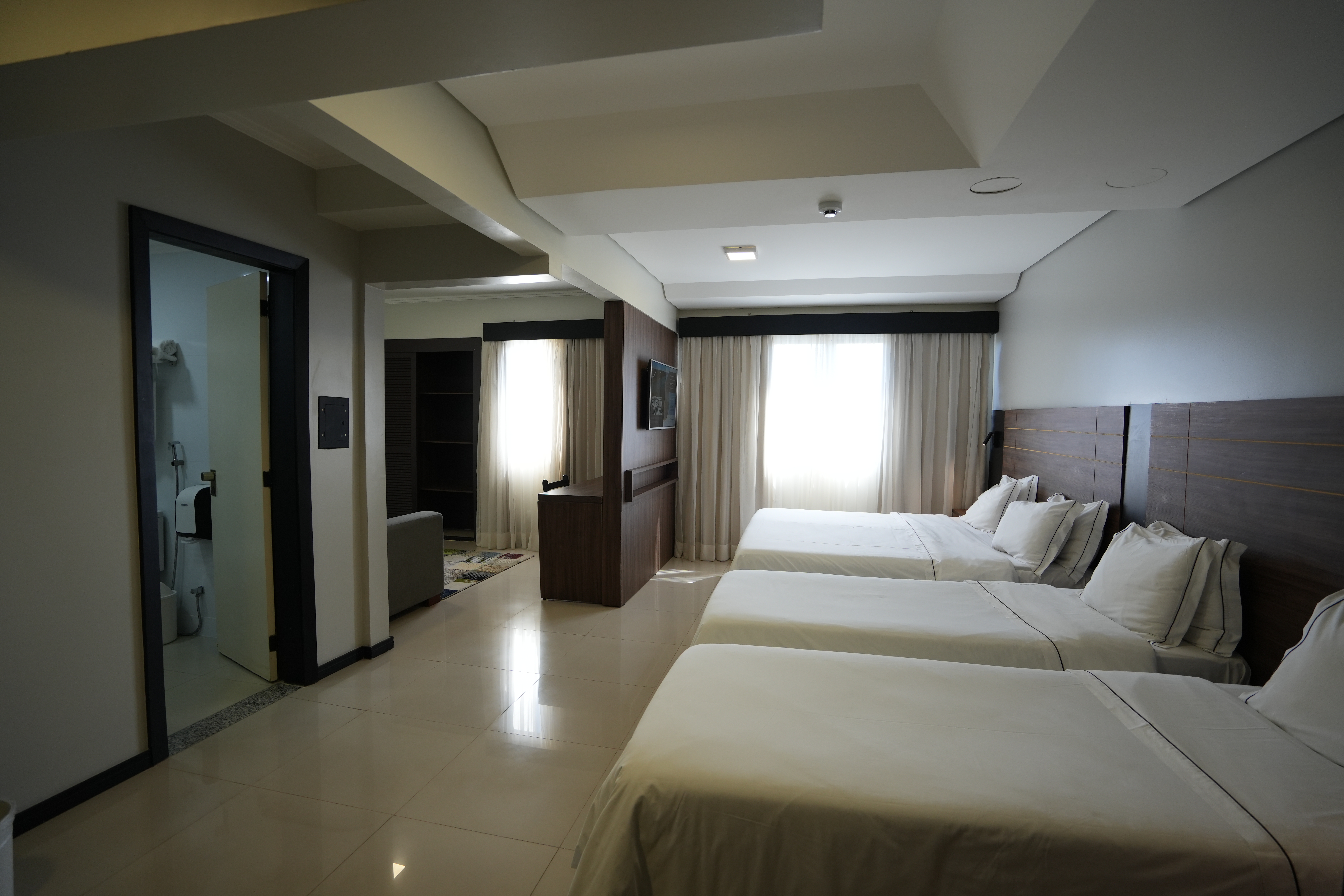 Guest room at the Wyndham Foz do Iguacu in Foz do Iguacu, Other than US/Canada