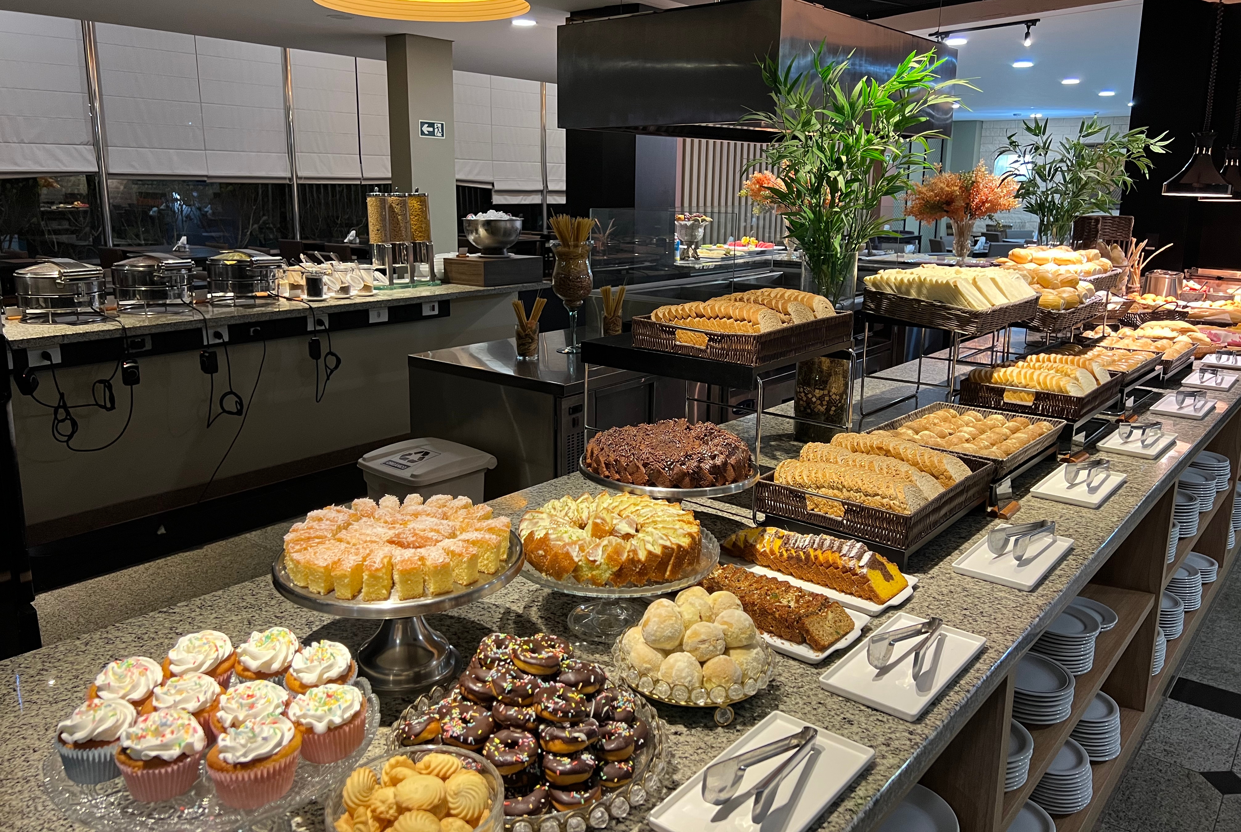 Wyndham Foz do Iguacu restaurant in Foz do Iguacu, Other than US/Canada