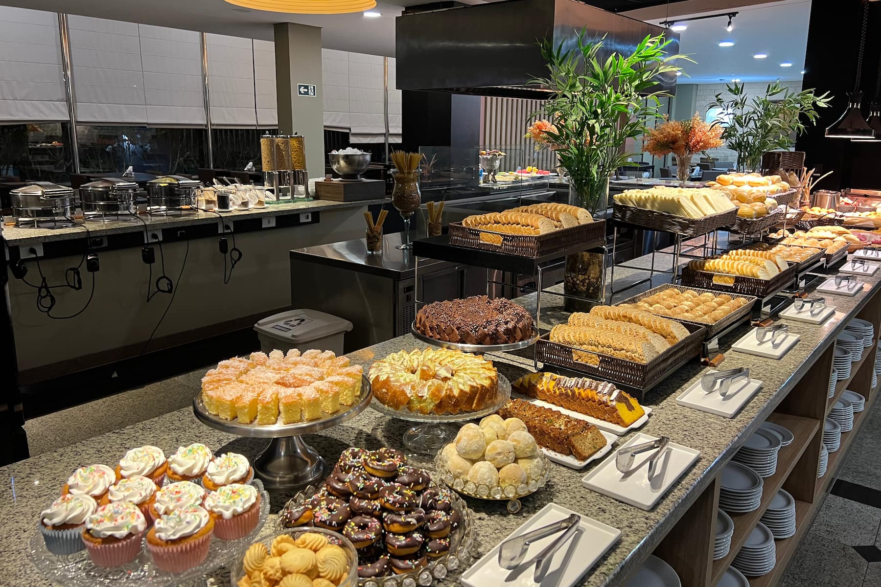 Wyndham Foz do Iguacu restaurant in Foz do Iguacu, Other than US/Canada