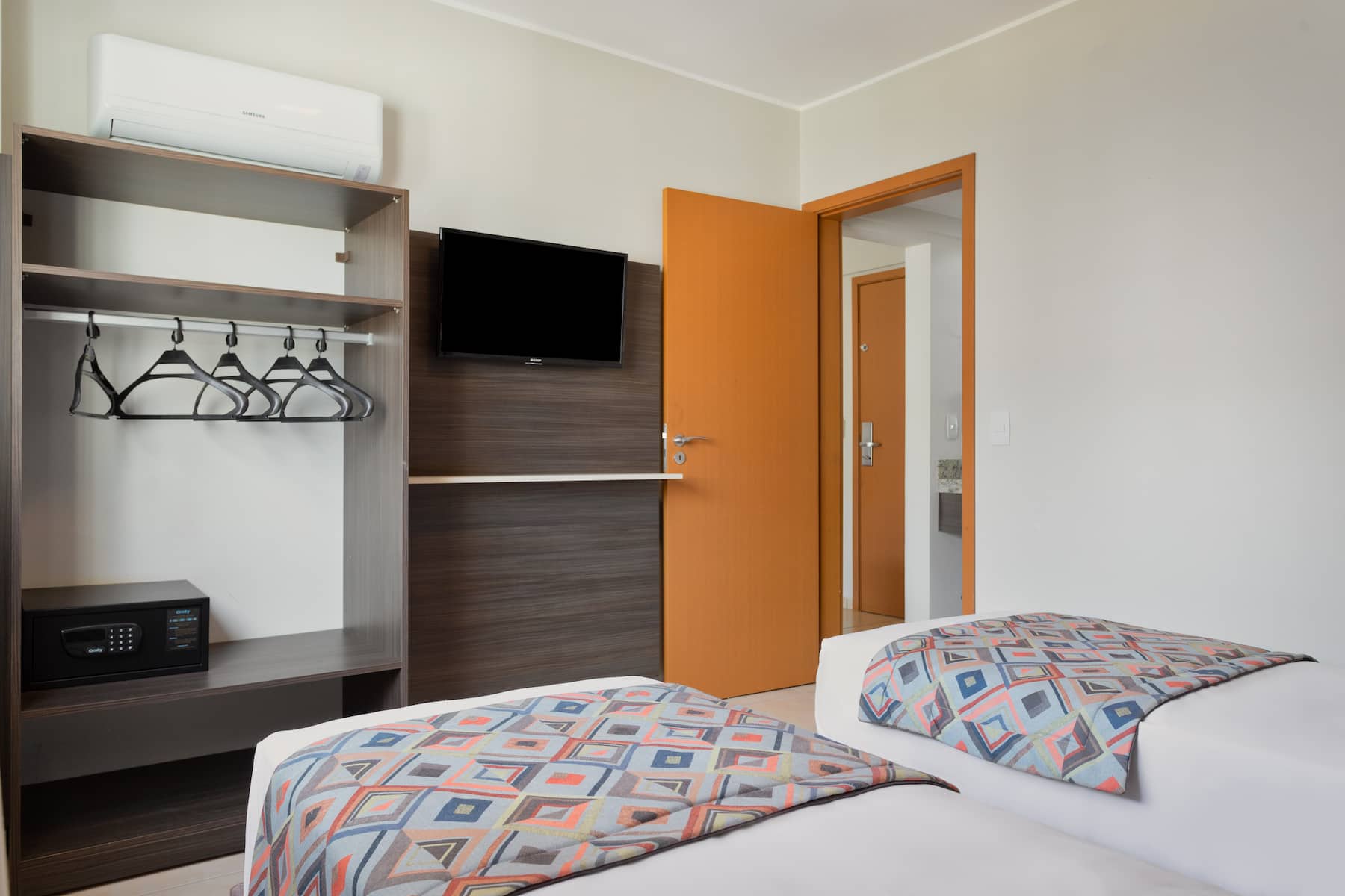 Guest room at the Wyndham Olimpia Royal Hotel in Olimpia, Other than US/Canada