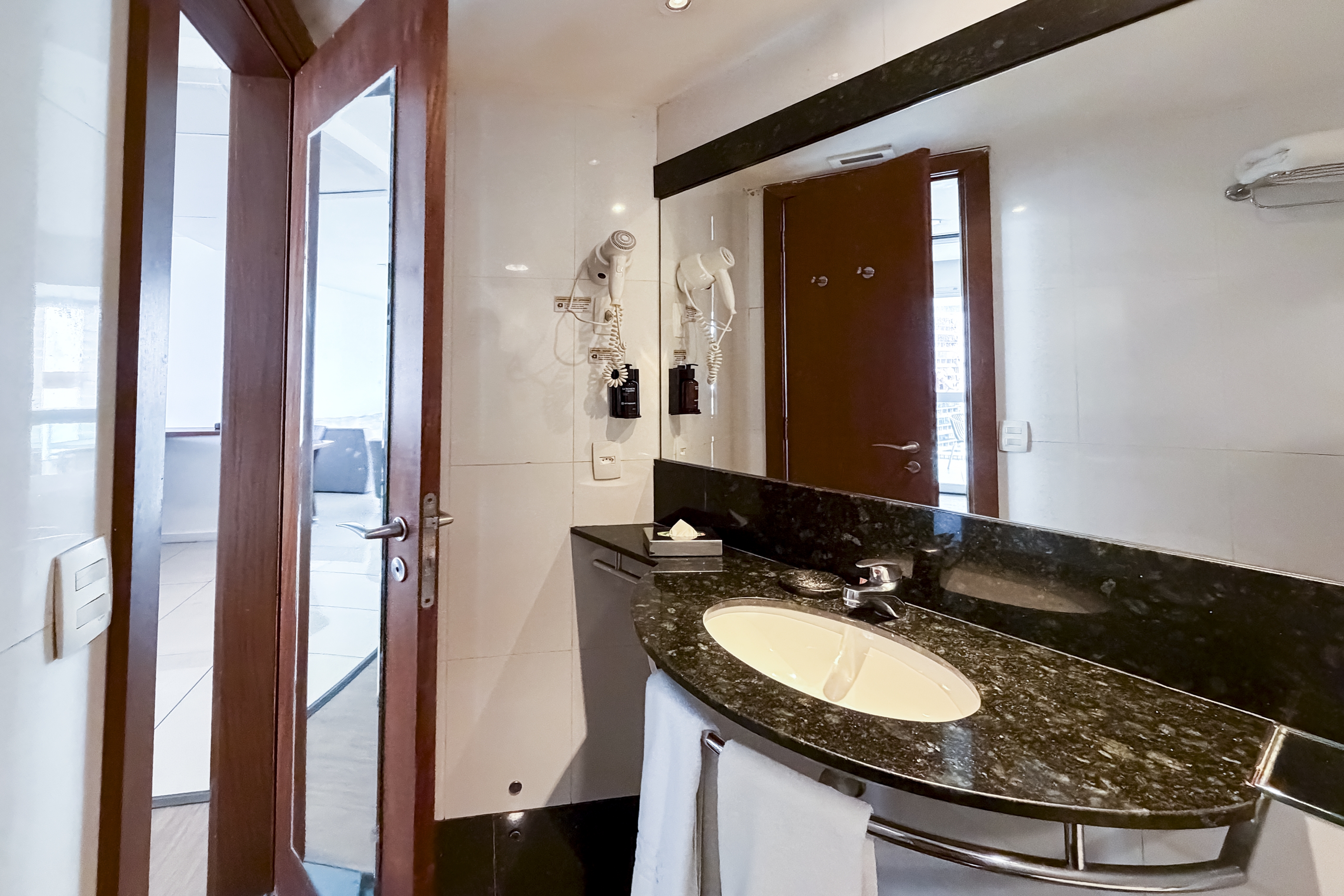 Guest room bath at the Wyndham Rio Barra in Rio de Janeiro, Other than US/Canada