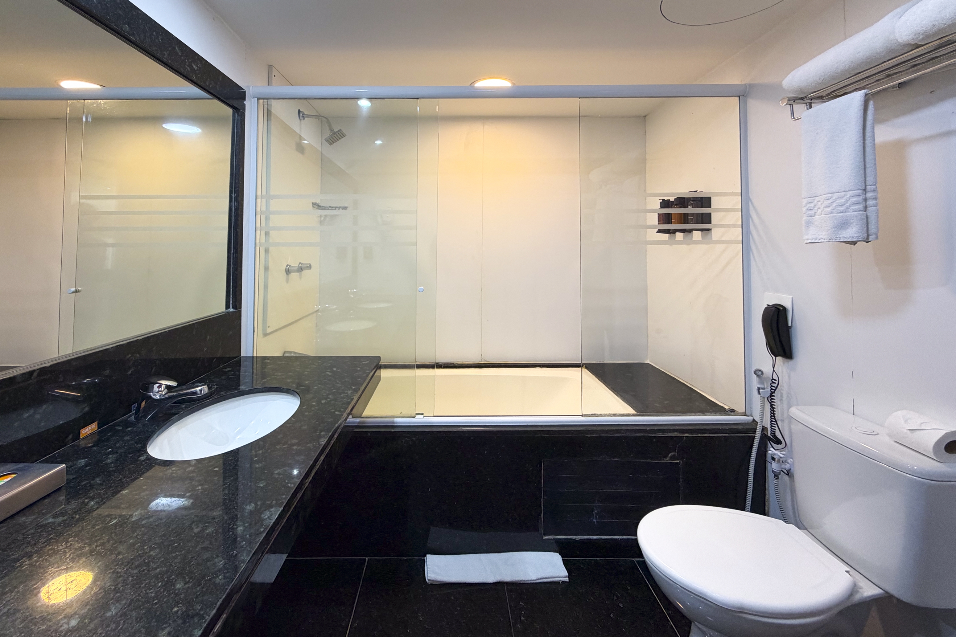 Guest room bath at the Wyndham Rio Barra in Rio de Janeiro, Other than US/Canada