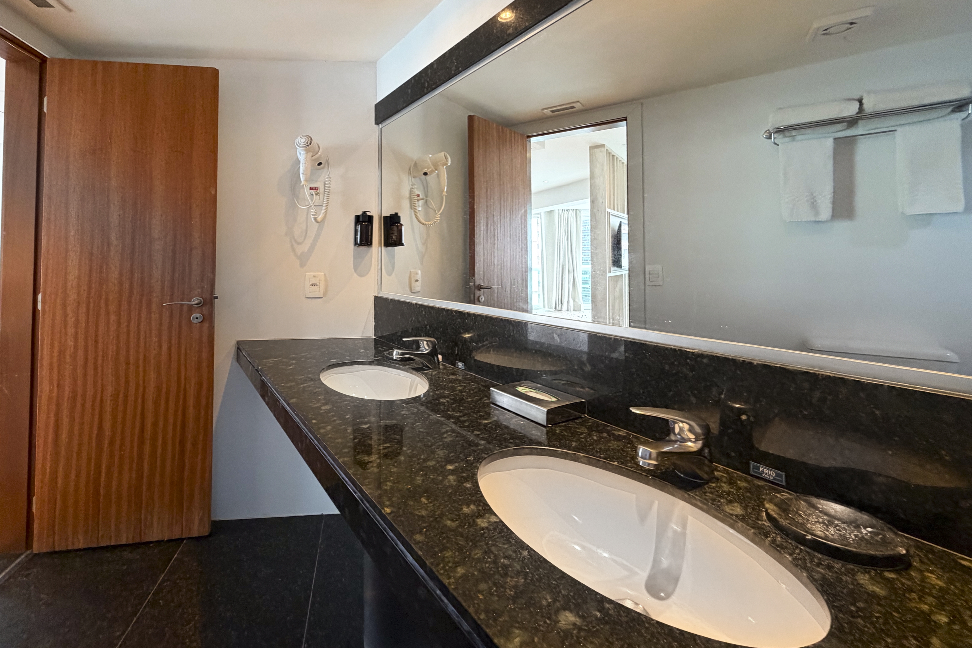 Guest room bath at the Wyndham Rio Barra in Rio de Janeiro, Other than US/Canada