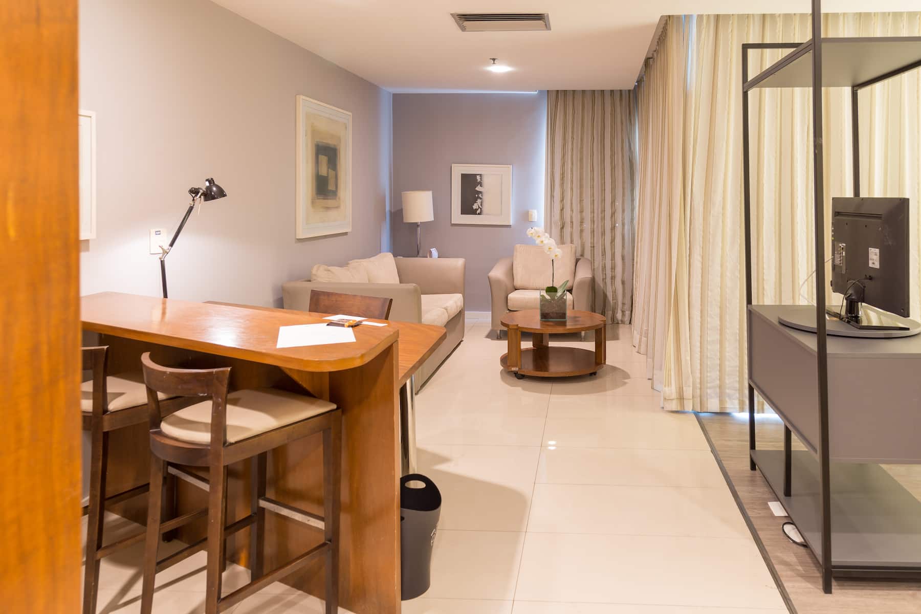 Guest room at the Wyndham Rio Barra in Rio de Janeiro, Other than US/Canada