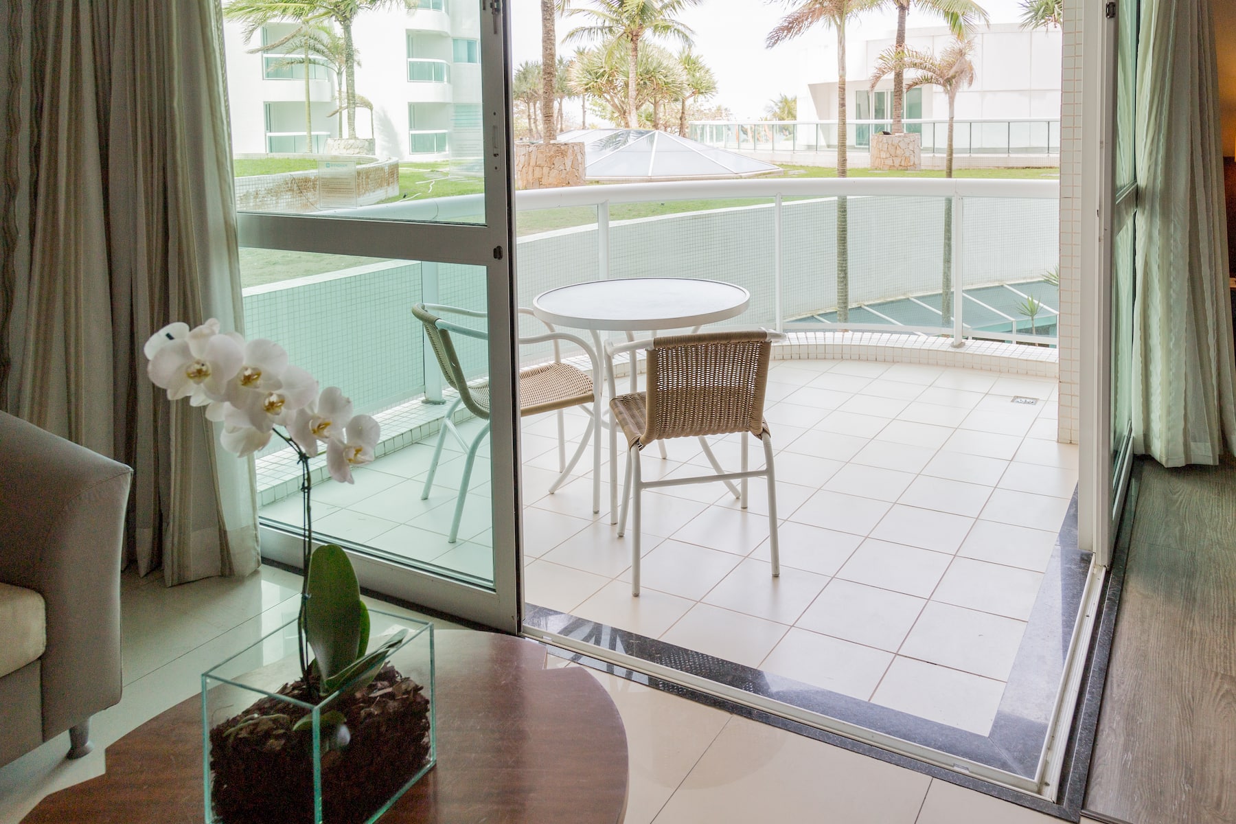 Guest room at the Wyndham Rio Barra in Rio de Janeiro, Other than US/Canada