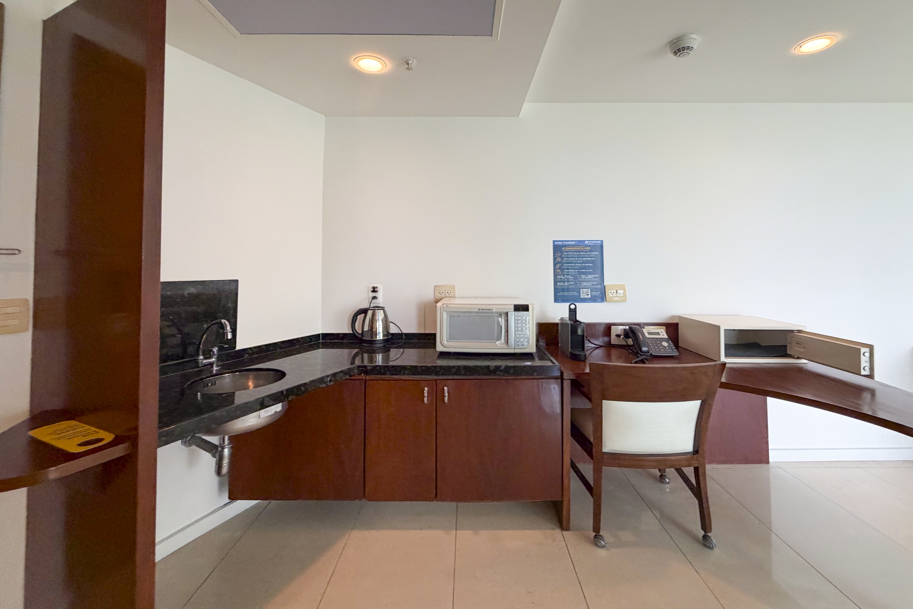 Guest room at the Wyndham Rio Barra in Rio de Janeiro, Other than US/Canada