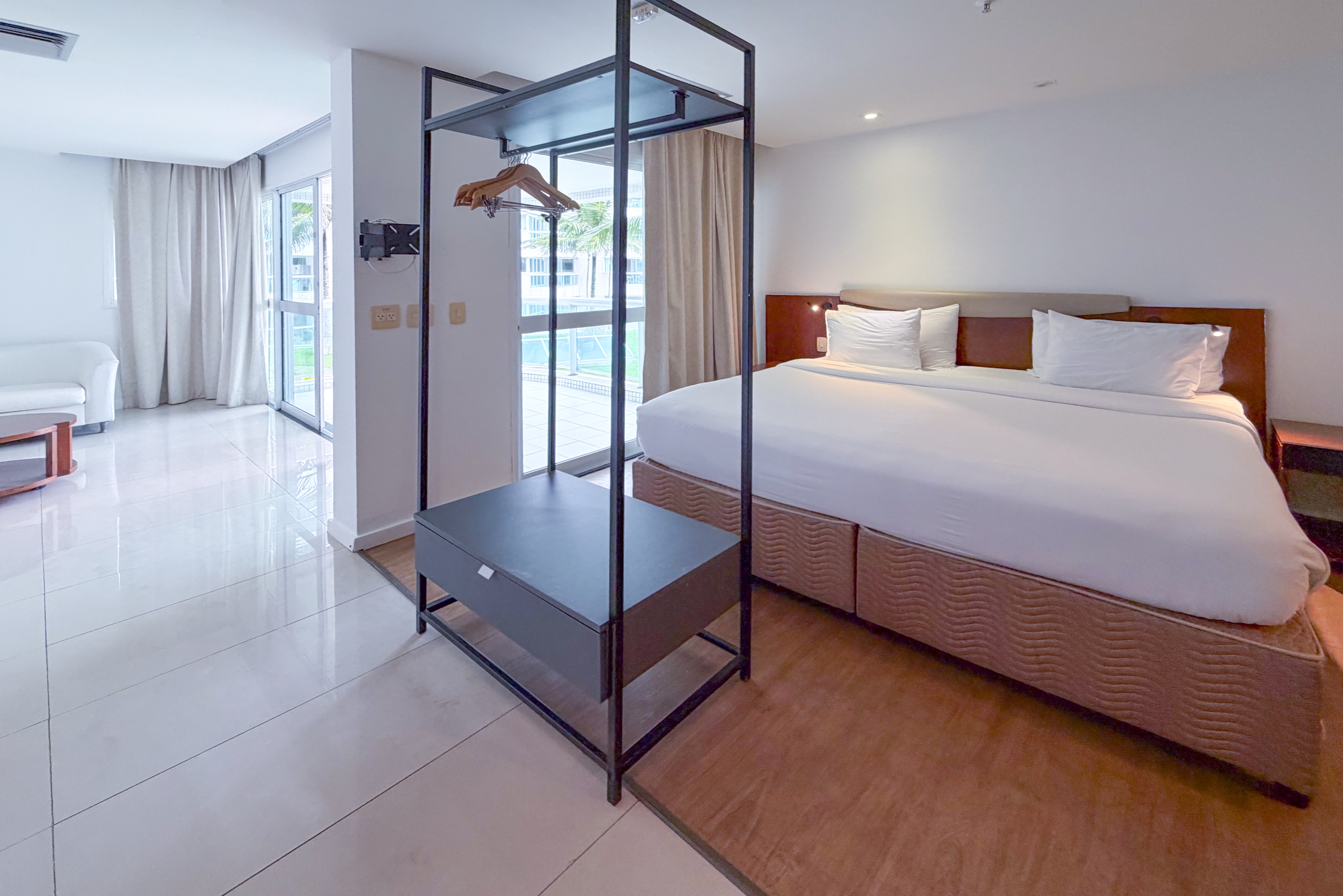 Guest room at the Wyndham Rio Barra in Rio de Janeiro, Other than US/Canada