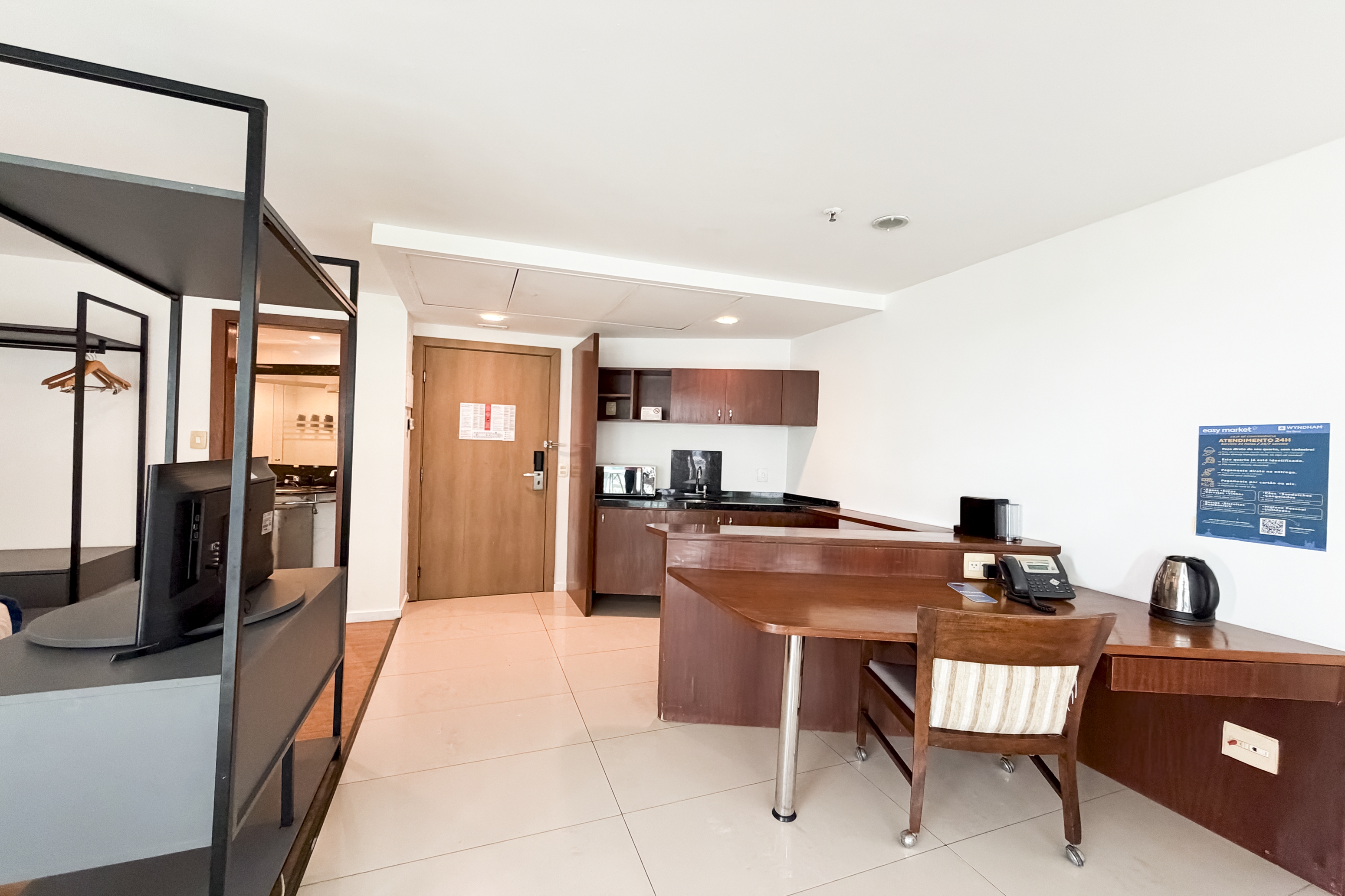 Guest room at the Wyndham Rio Barra in Rio de Janeiro, Other than US/Canada
