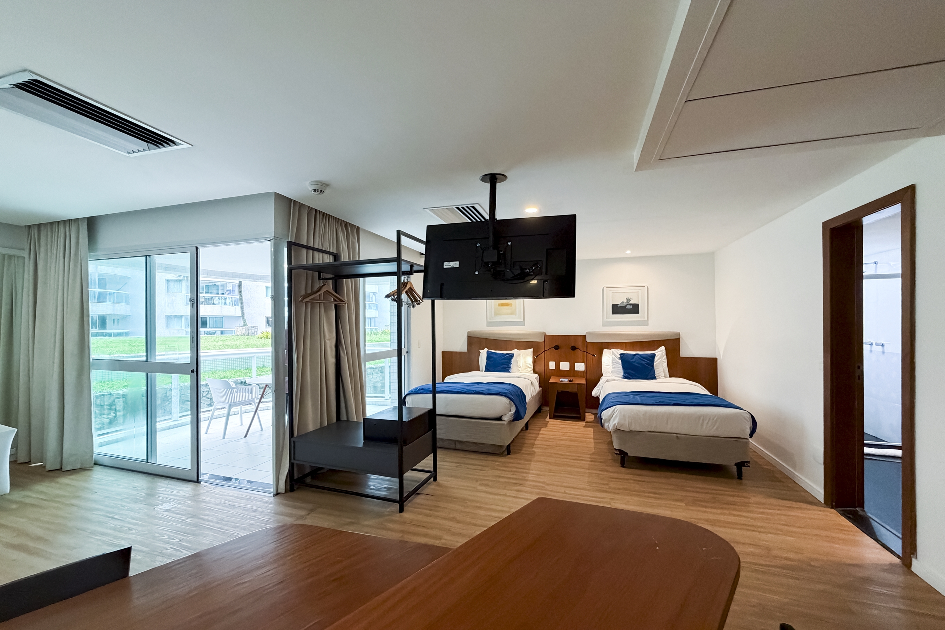 Guest room at the Wyndham Rio Barra in Rio de Janeiro, Other than US/Canada