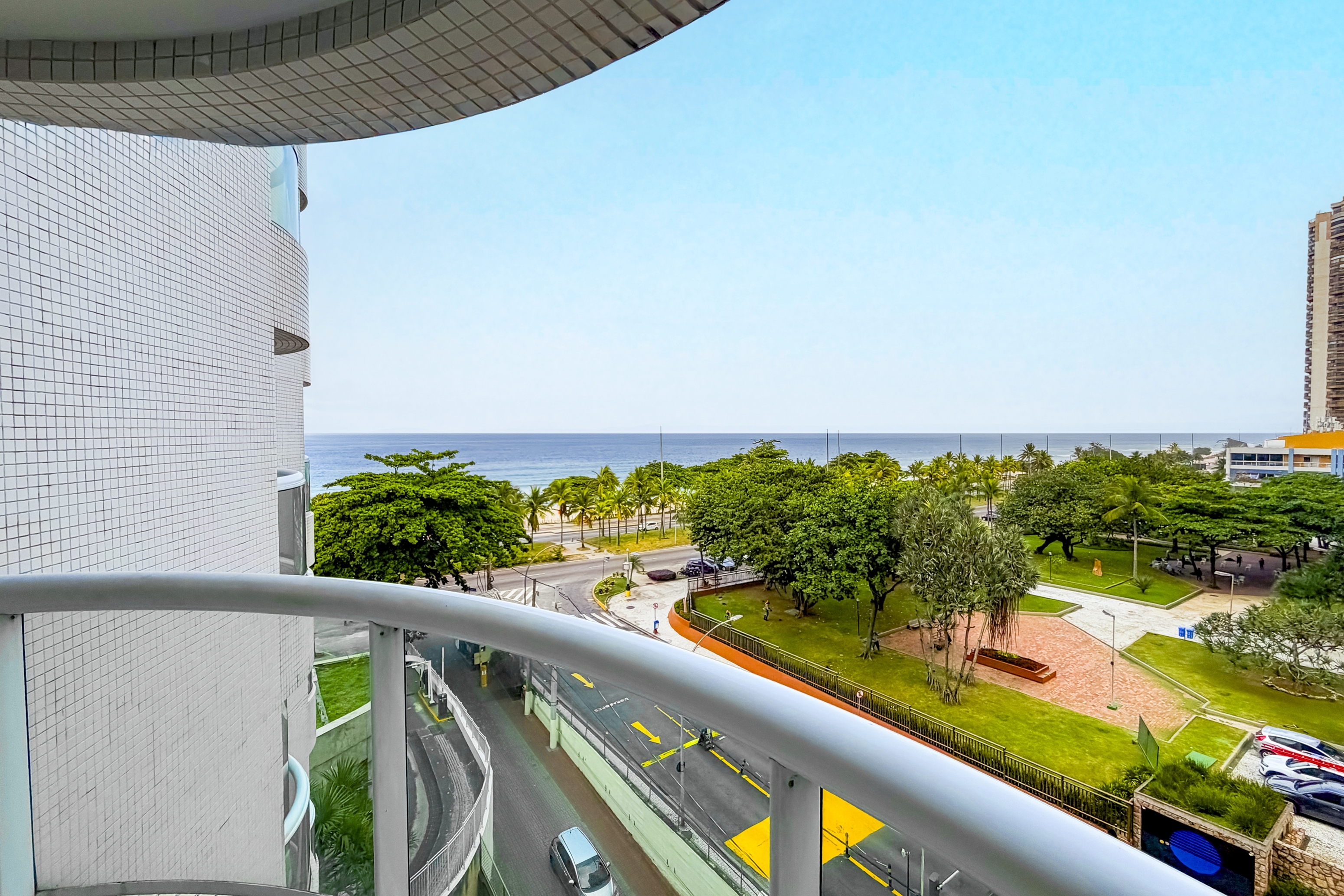 Guest room at the Wyndham Rio Barra in Rio de Janeiro, Other than US/Canada