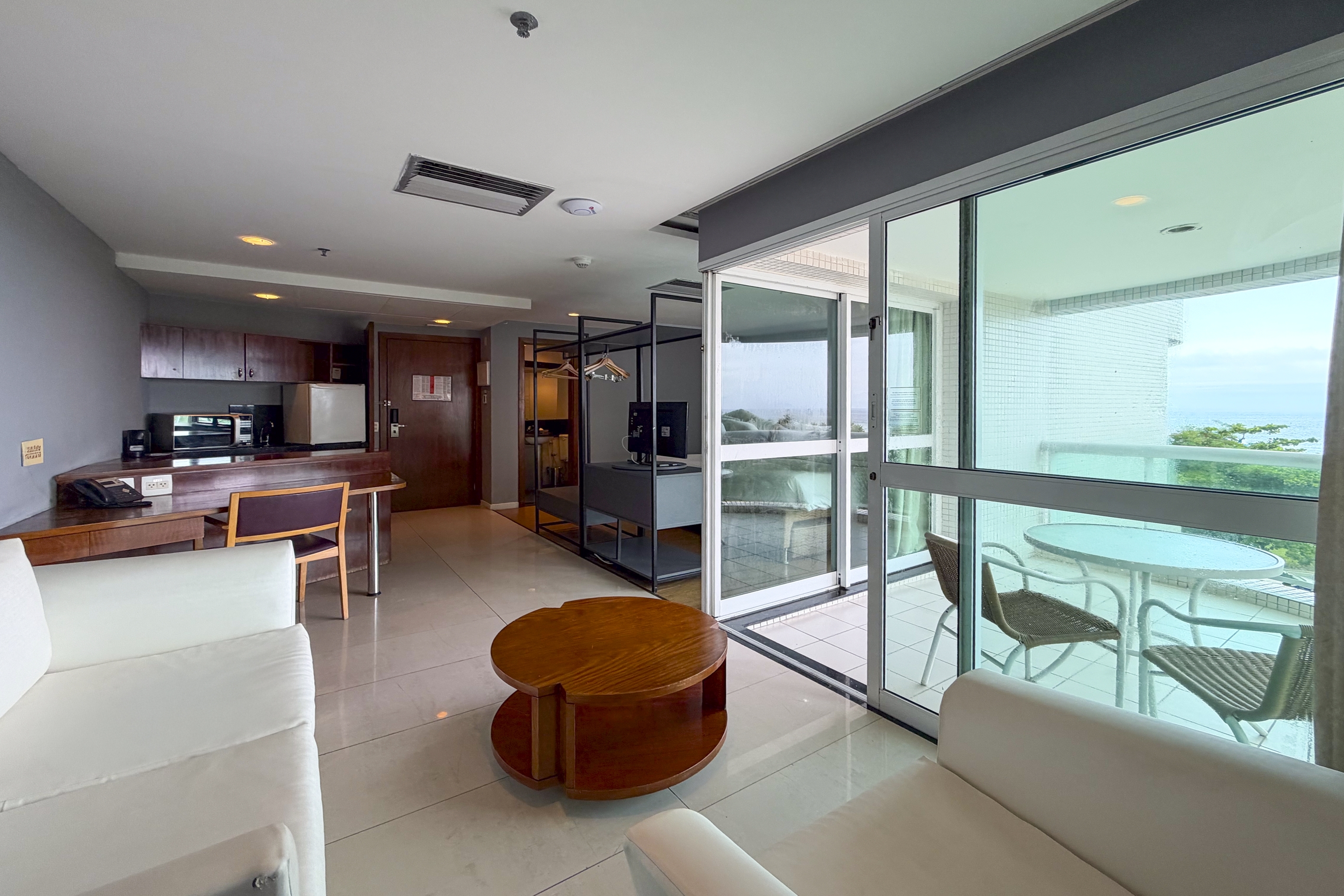 Guest room at the Wyndham Rio Barra in Rio de Janeiro, Other than US/Canada