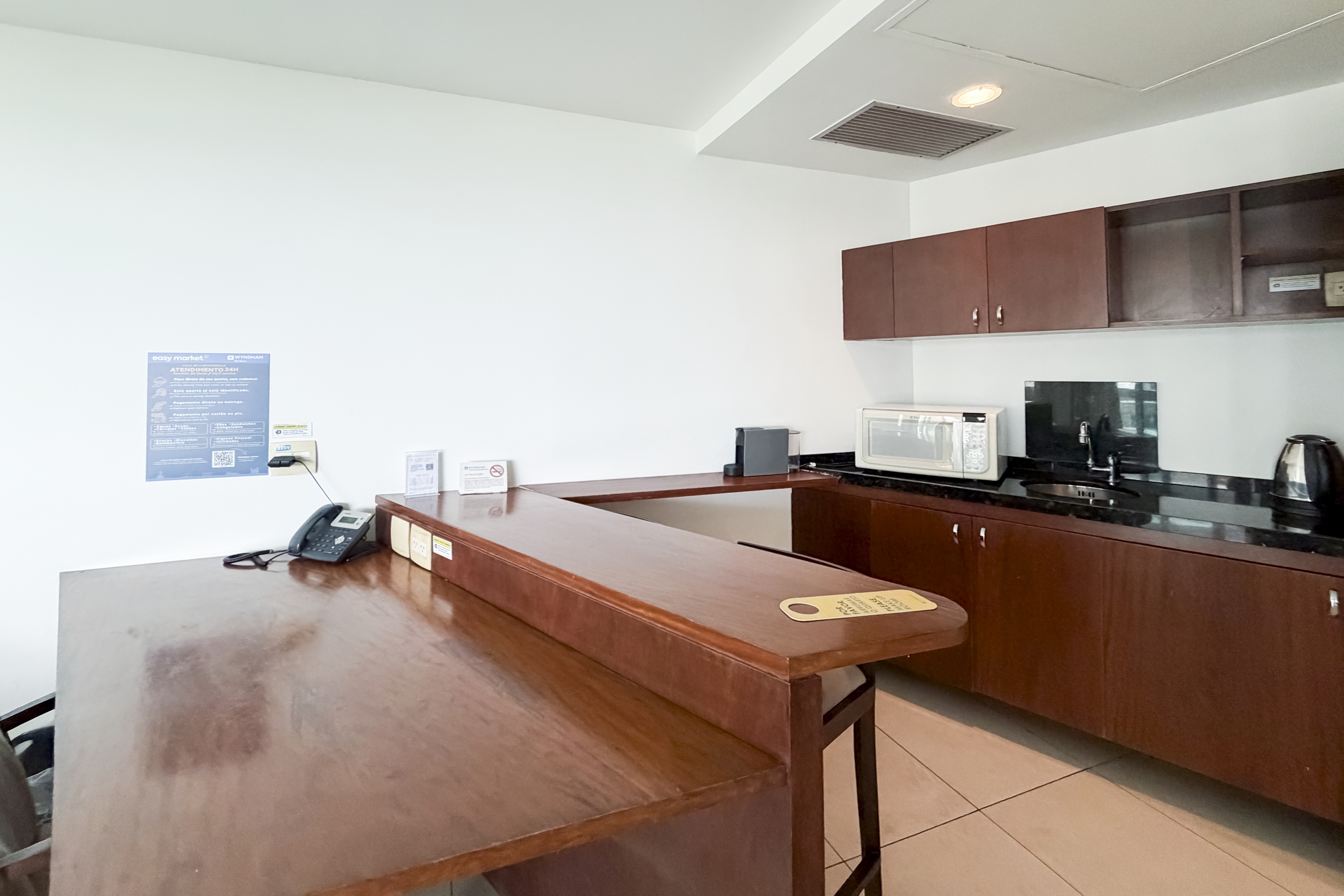 Guest room at the Wyndham Rio Barra in Rio de Janeiro, Other than US/Canada