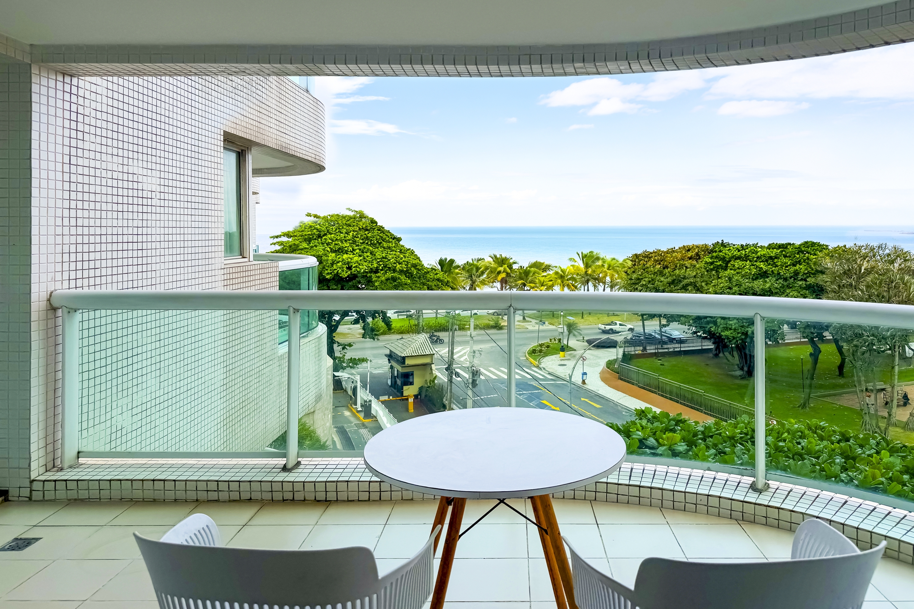 Guest room at the Wyndham Rio Barra in Rio de Janeiro, Other than US/Canada