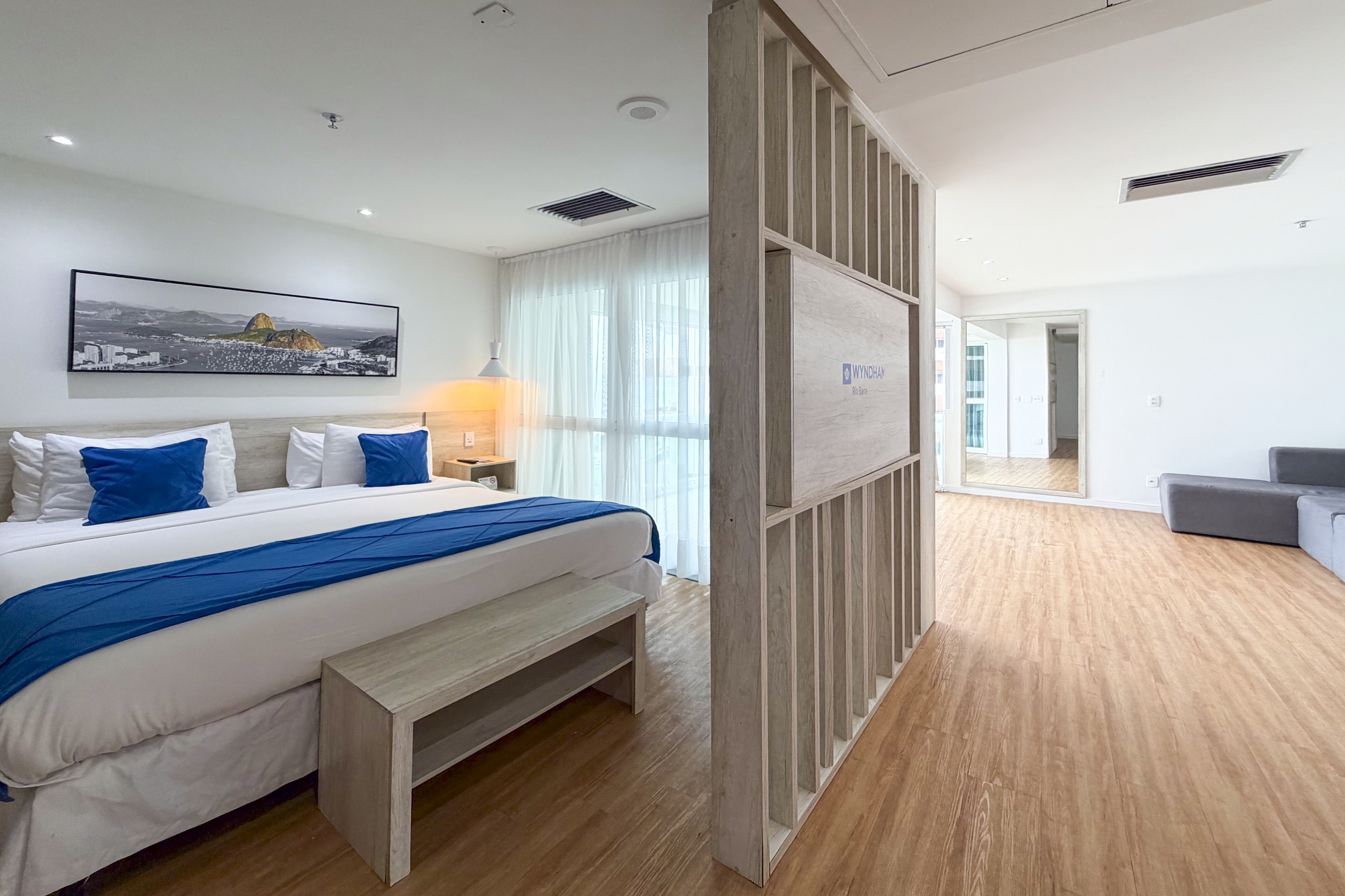Guest room at the Wyndham Rio Barra in Rio de Janeiro, Other than US/Canada