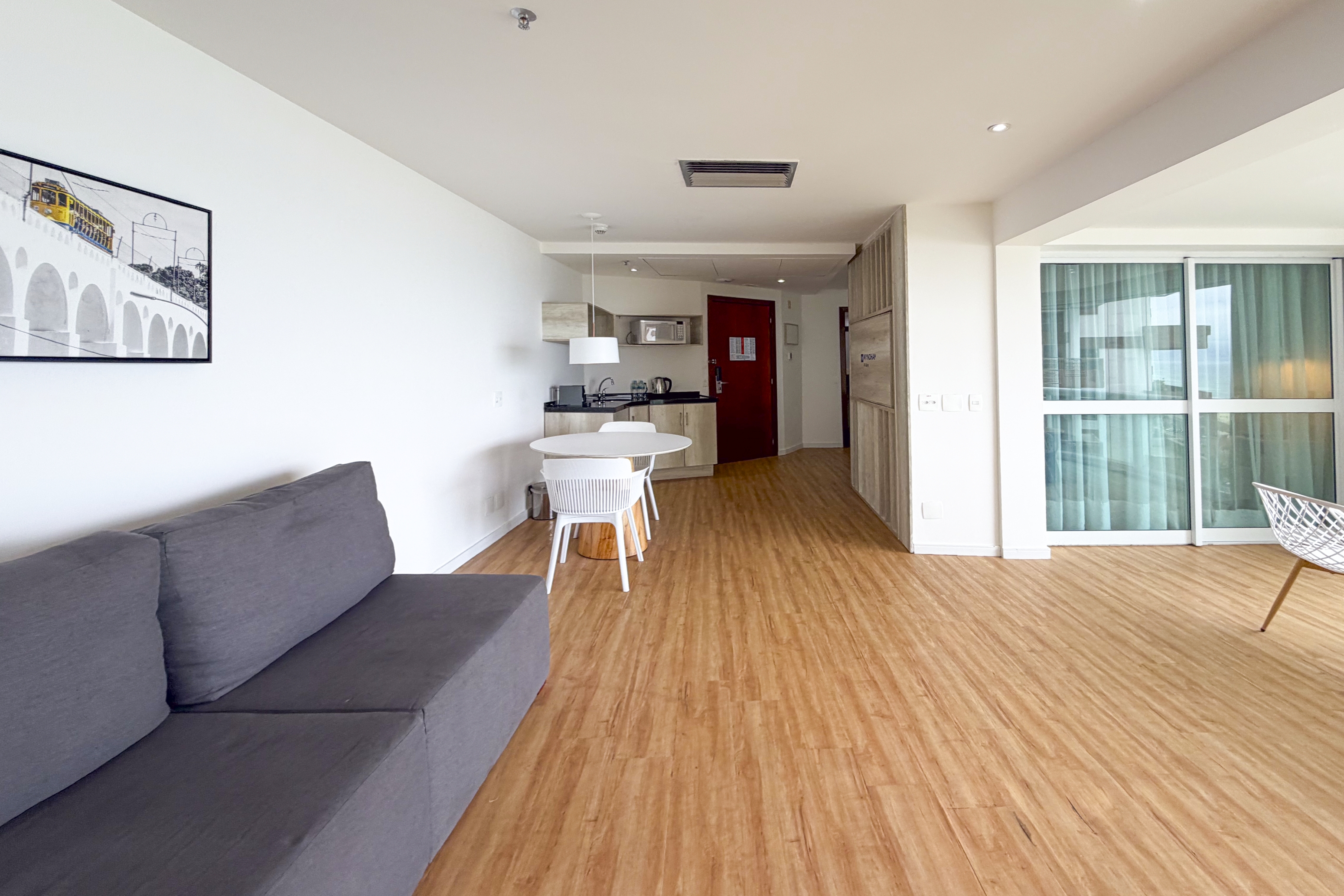 Guest room at the Wyndham Rio Barra in Rio de Janeiro, Other than US/Canada