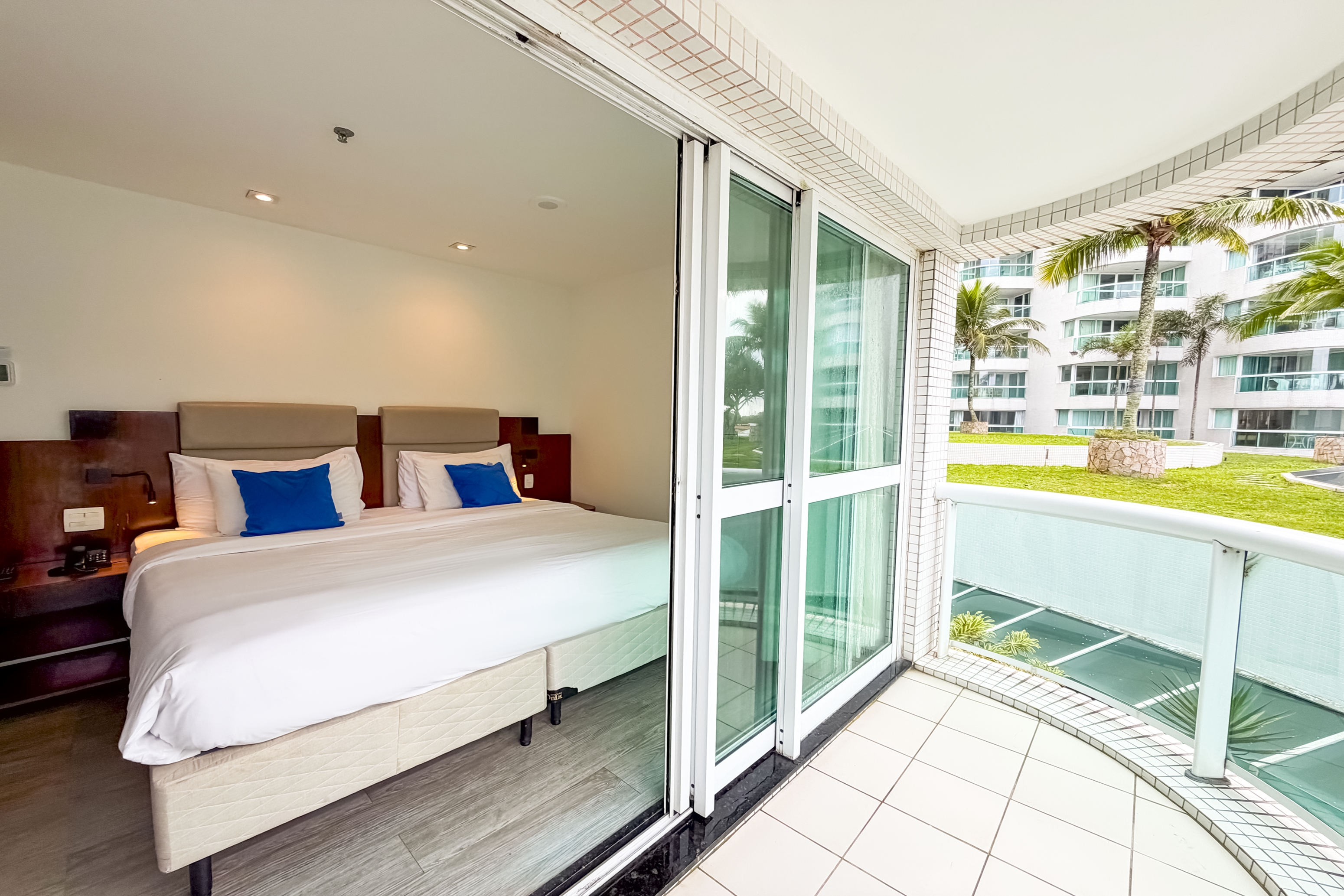Guest room at the Wyndham Rio Barra in Rio de Janeiro, Other than US/Canada
