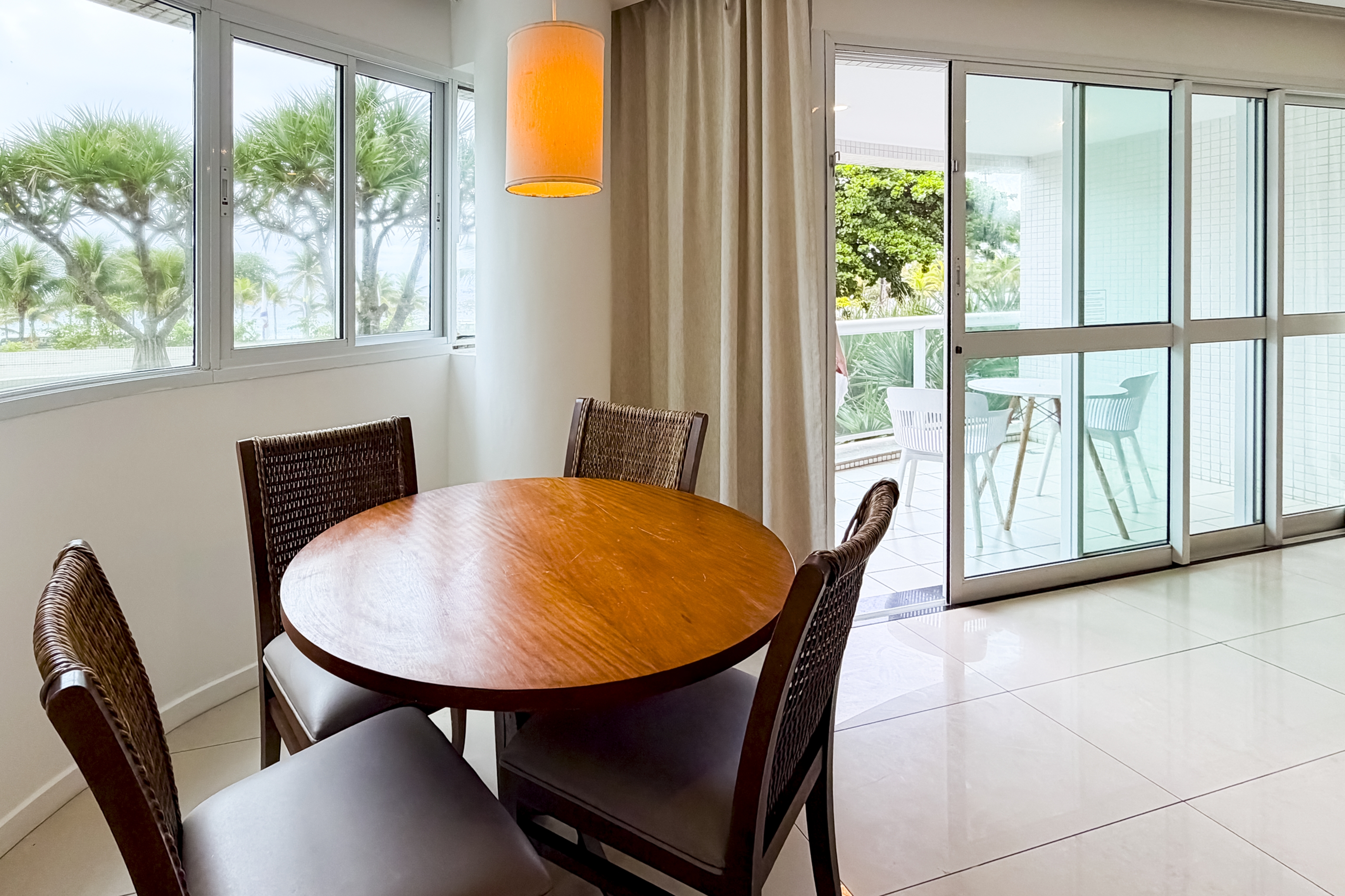 Guest room at the Wyndham Rio Barra in Rio de Janeiro, Other than US/Canada