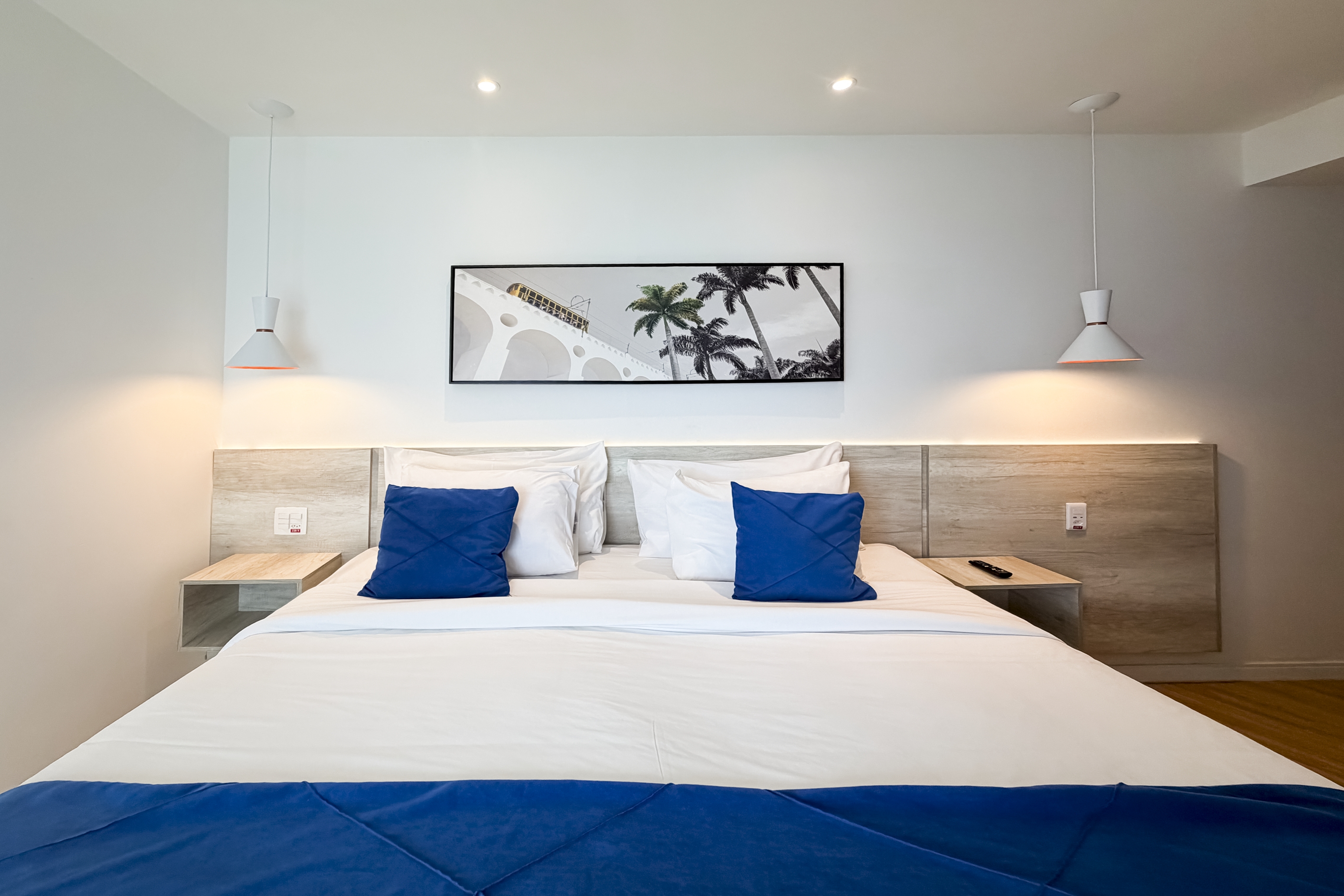 Guest room at the Wyndham Rio Barra in Rio de Janeiro, Other than US/Canada
