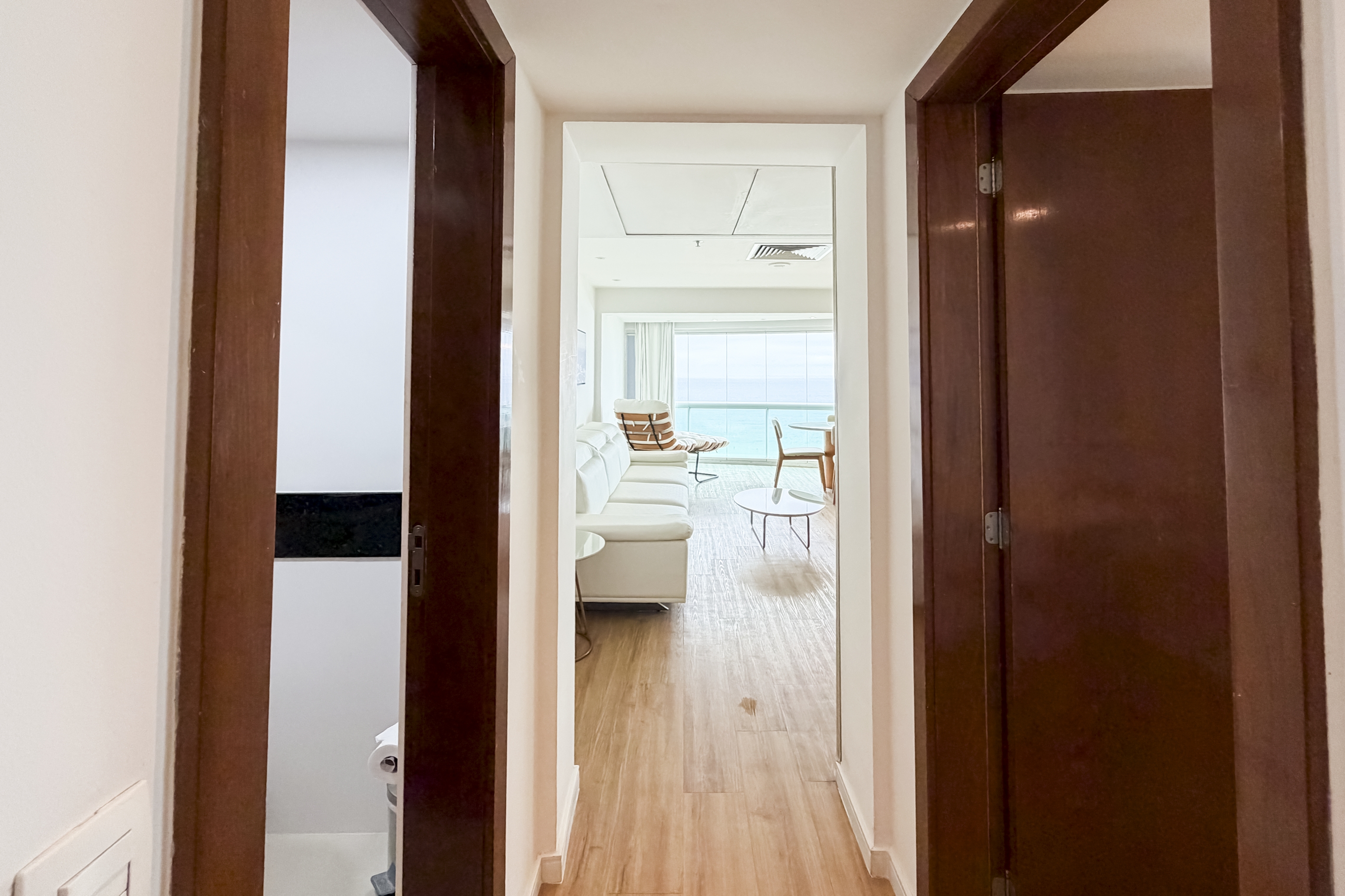 Guest room at the Wyndham Rio Barra in Rio de Janeiro, Other than US/Canada