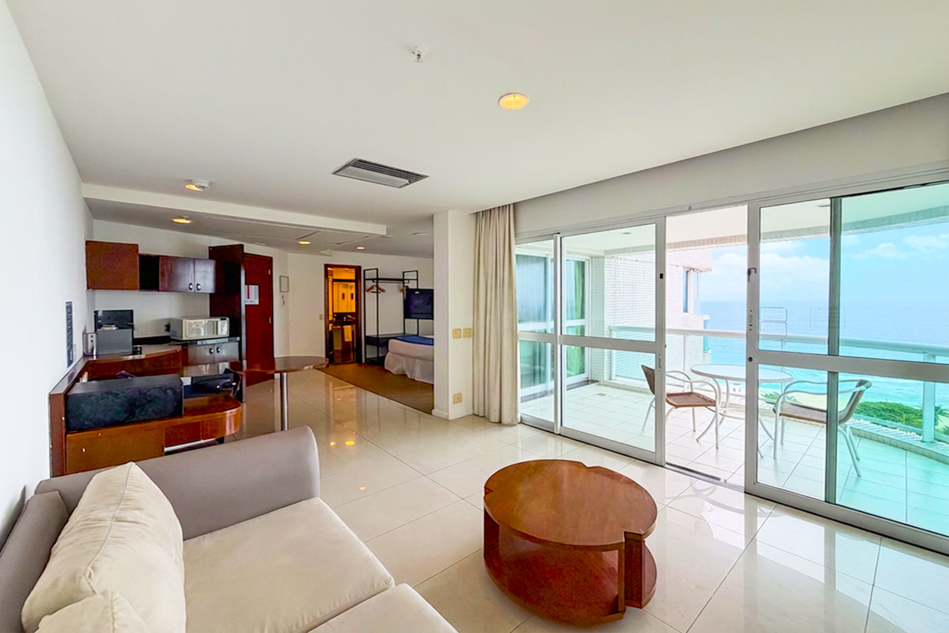 Guest room at the Wyndham Rio Barra in Rio de Janeiro, Other than US/Canada