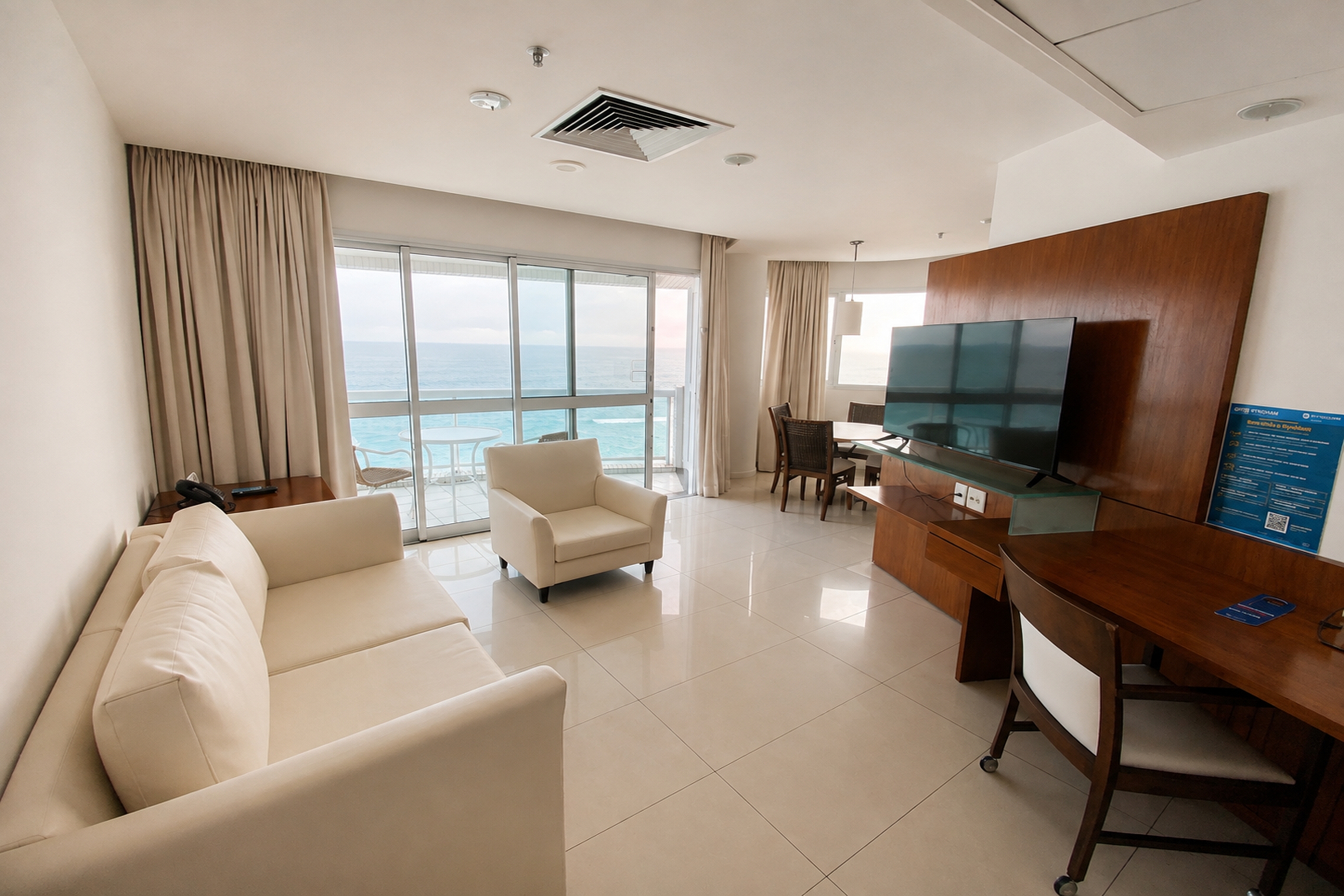 Guest room at the Wyndham Rio Barra in Rio de Janeiro, Other than US/Canada