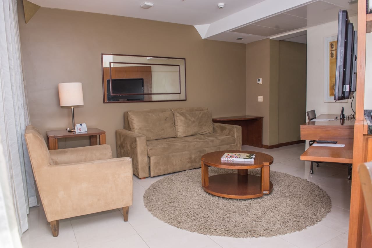 Guest room at the Wyndham Rio Barra in Rio de Janeiro, Other than US/Canada