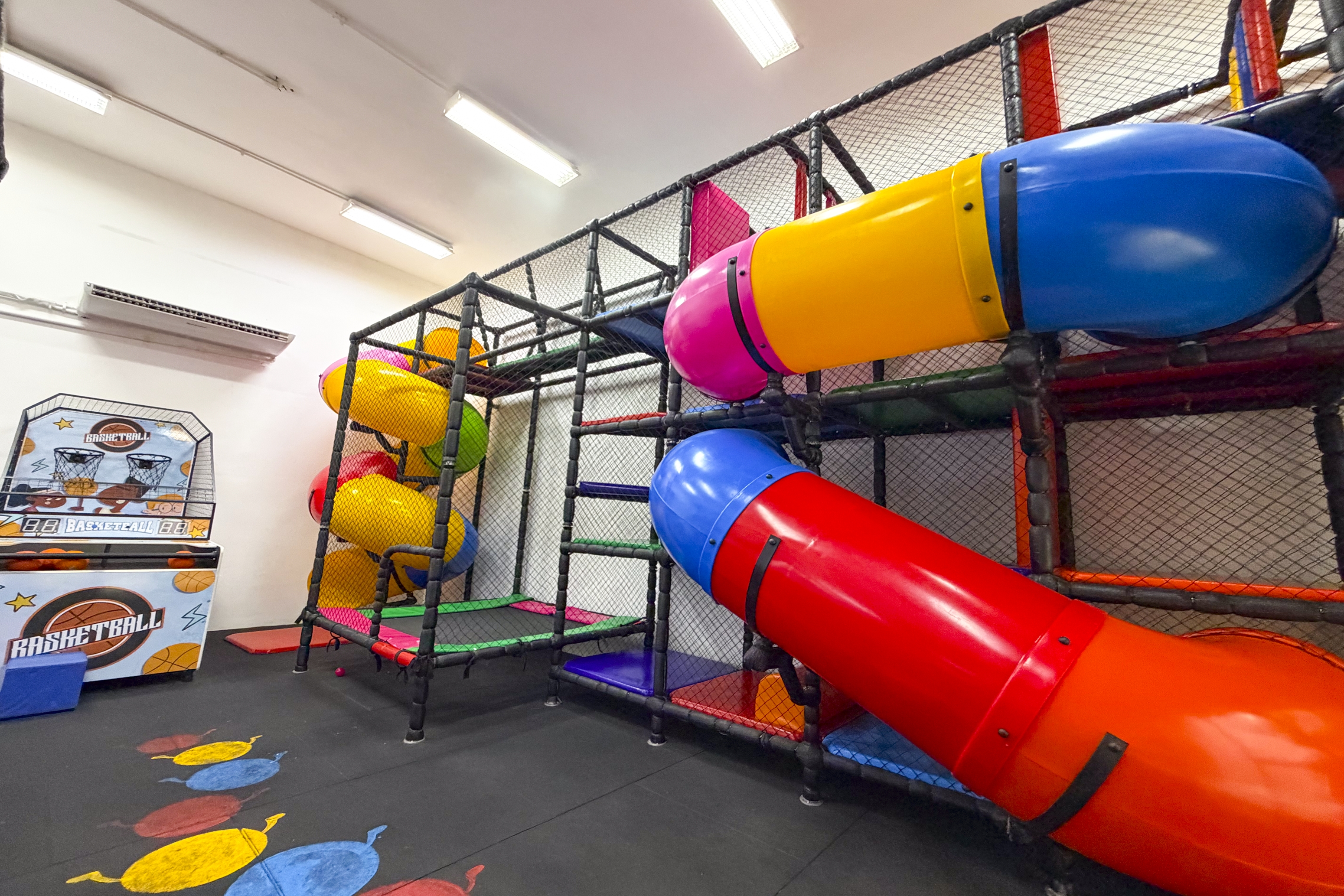 Kids Club at Wyndham Rio Barra in Rio de Janeiro, Other than US/Canada