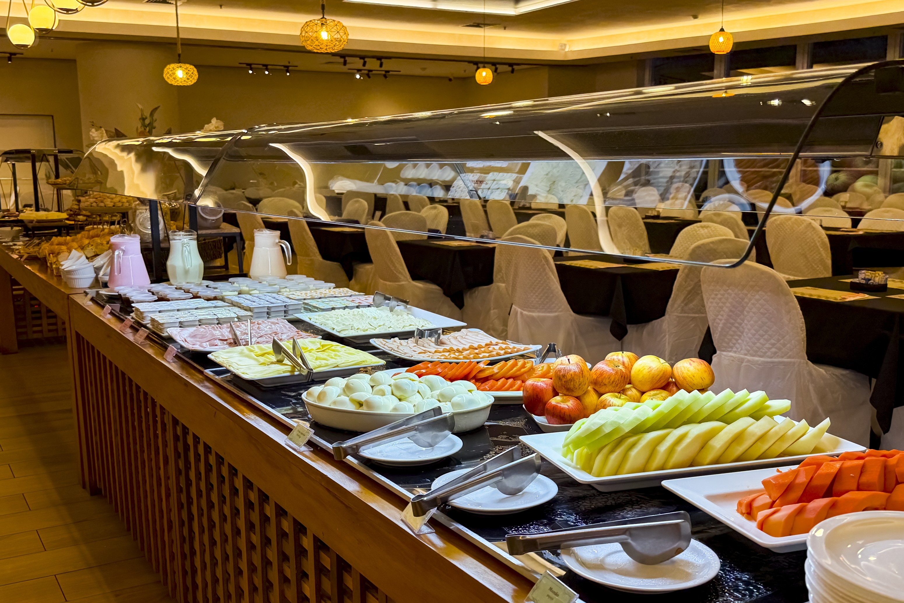 Wyndham Rio Barra restaurant in Rio de Janeiro, Other than US/Canada