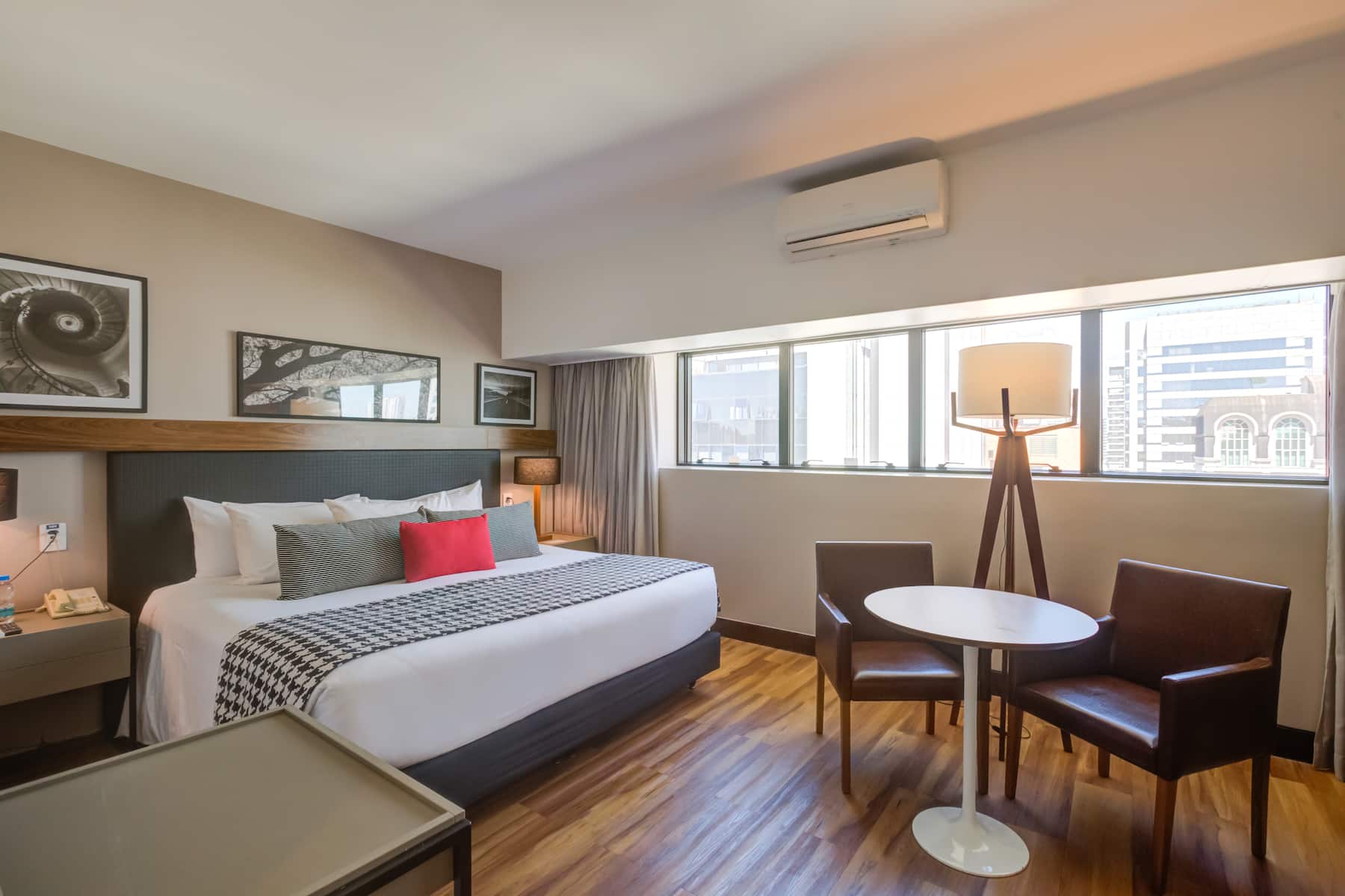 Guest room at the Wyndham Sao Paulo Berrini in Sao Paulo, Other than US/Canada