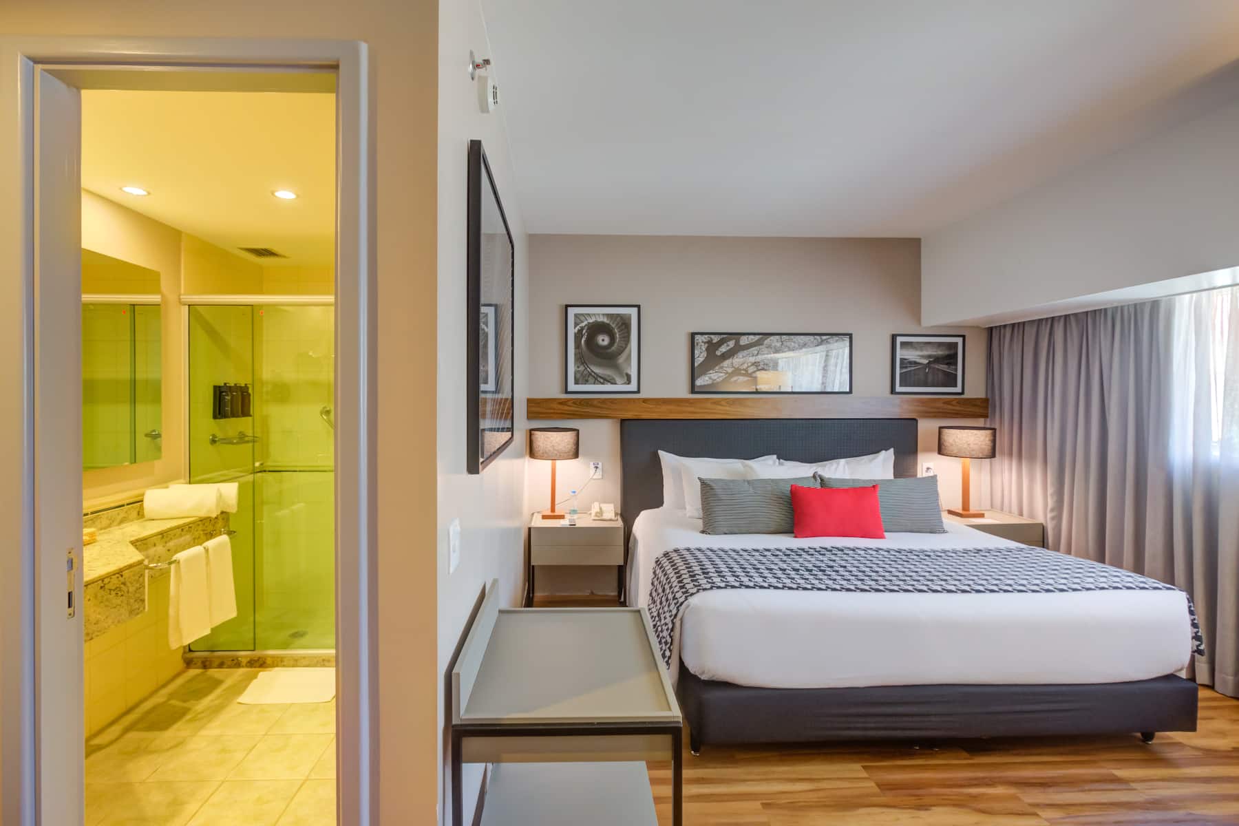 Guest room at the Wyndham Sao Paulo Berrini in Sao Paulo, Other than US/Canada