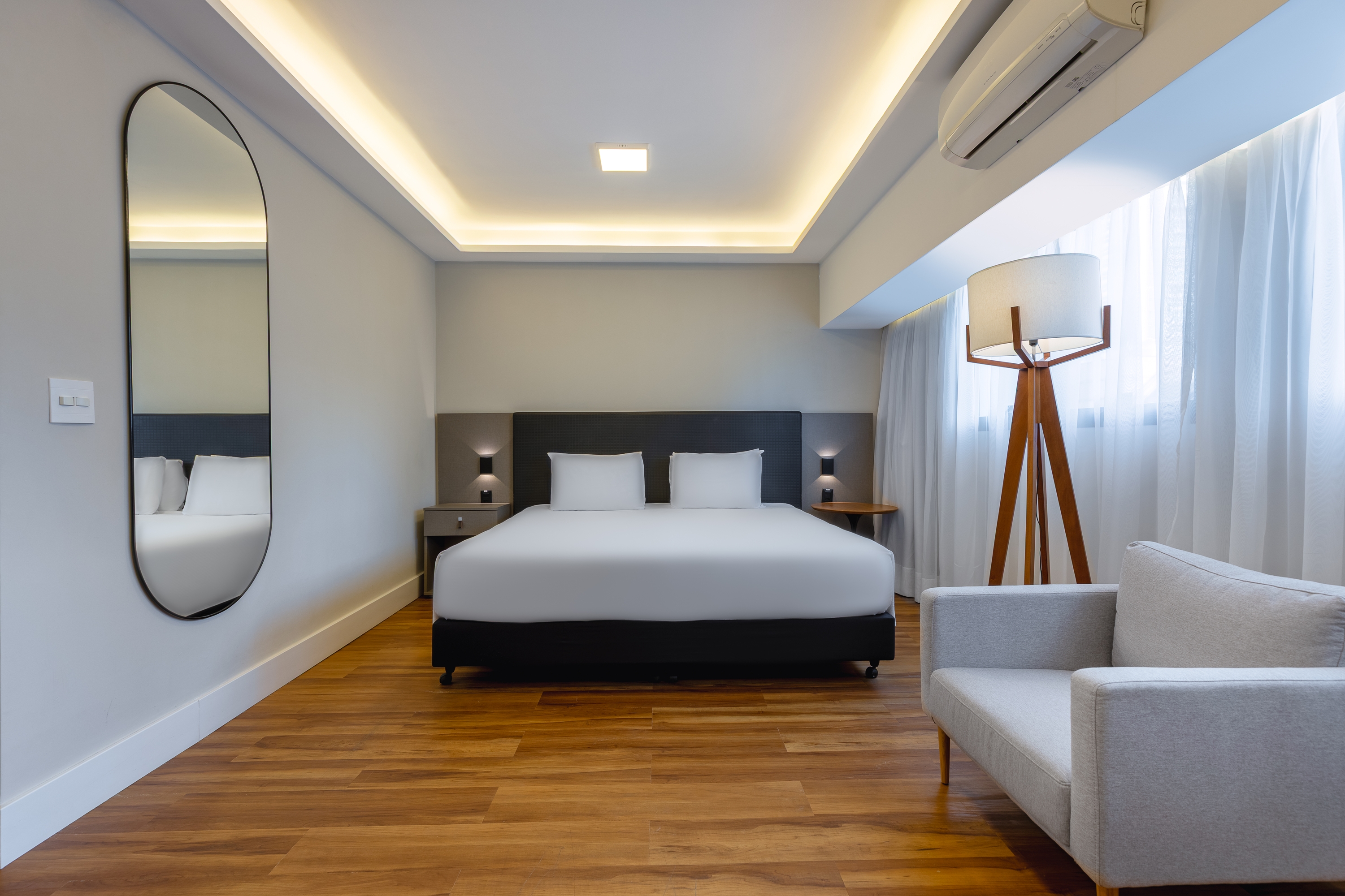 Guest room at the Wyndham Sao Paulo Berrini in Sao Paulo, Other than US/Canada