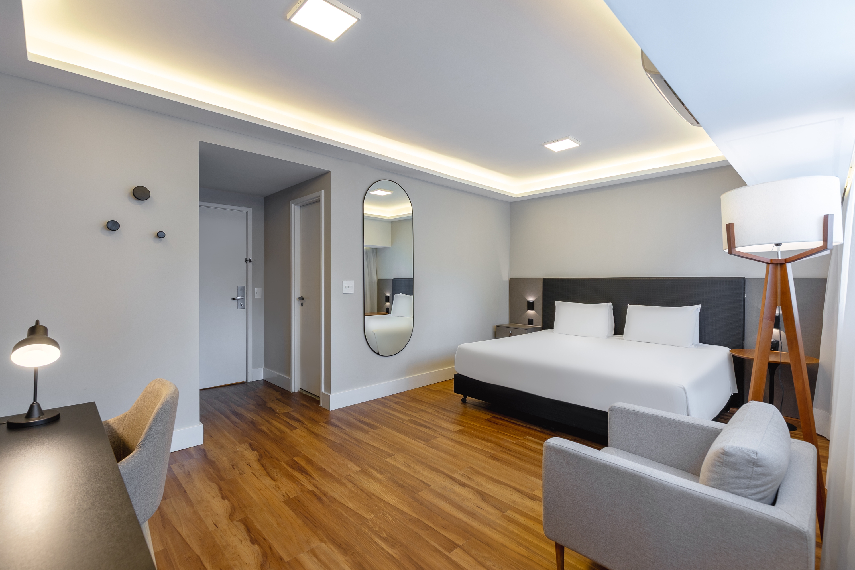 Guest room at the Wyndham Sao Paulo Berrini in Sao Paulo, Other than US/Canada