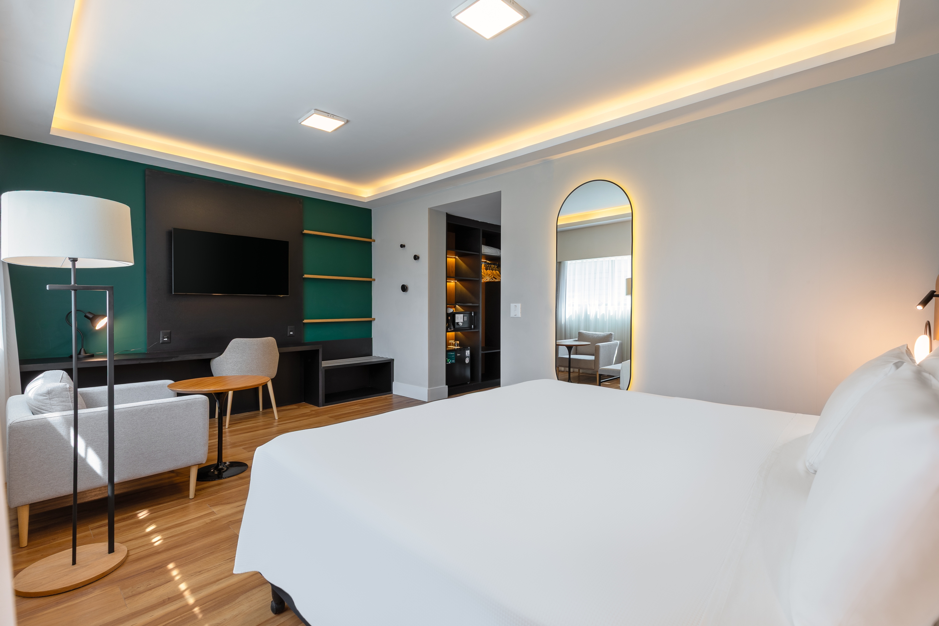 Guest room at the Wyndham Sao Paulo Berrini in Sao Paulo, Other than US/Canada
