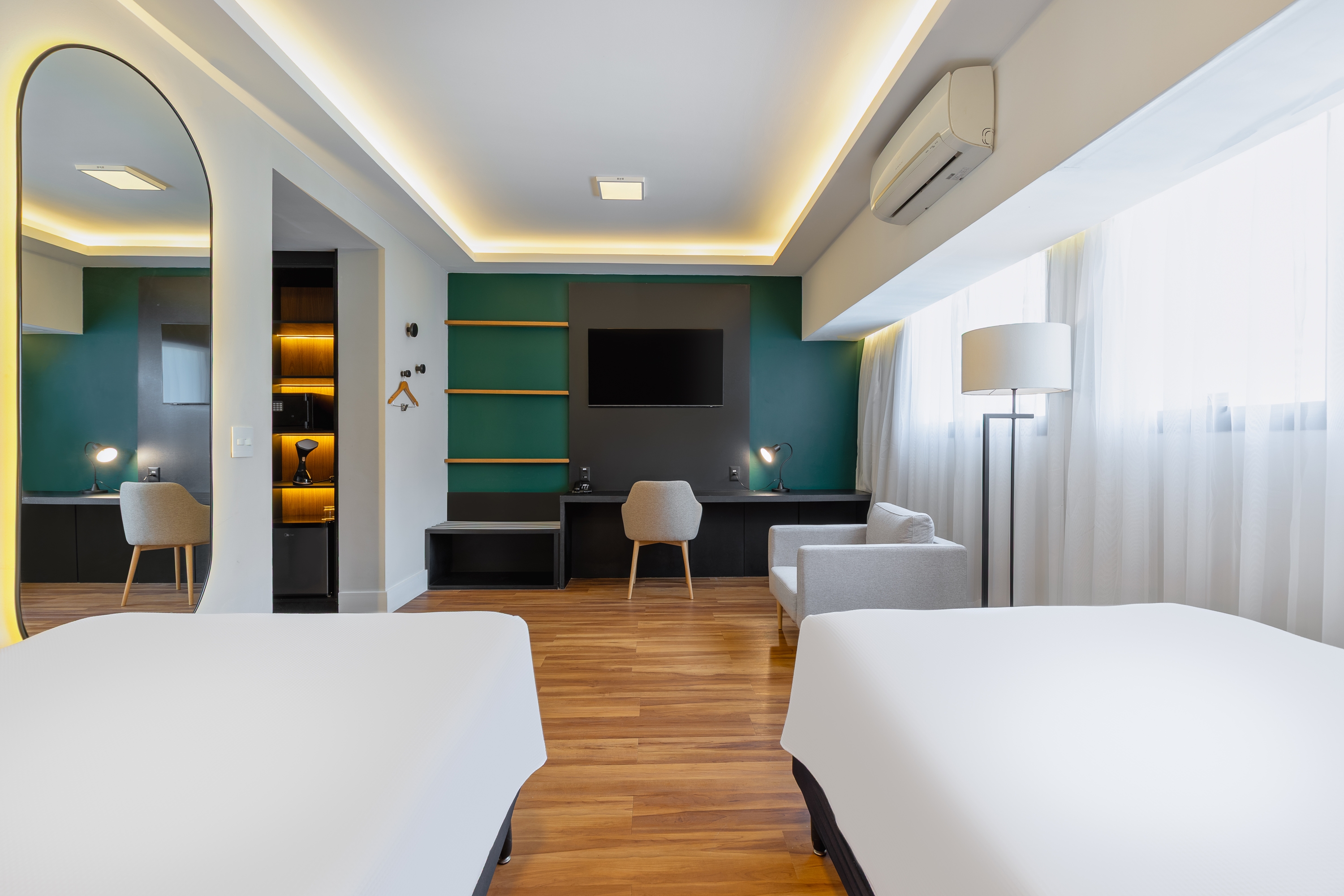 Guest room at the Wyndham Sao Paulo Berrini in Sao Paulo, Other than US/Canada
