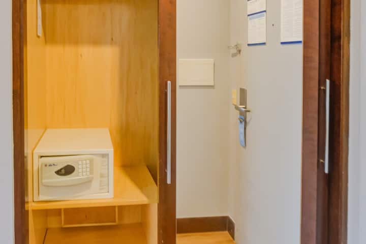Guest room at the Wyndham Sao Paulo Berrini in Sao Paulo, Other than US/Canada