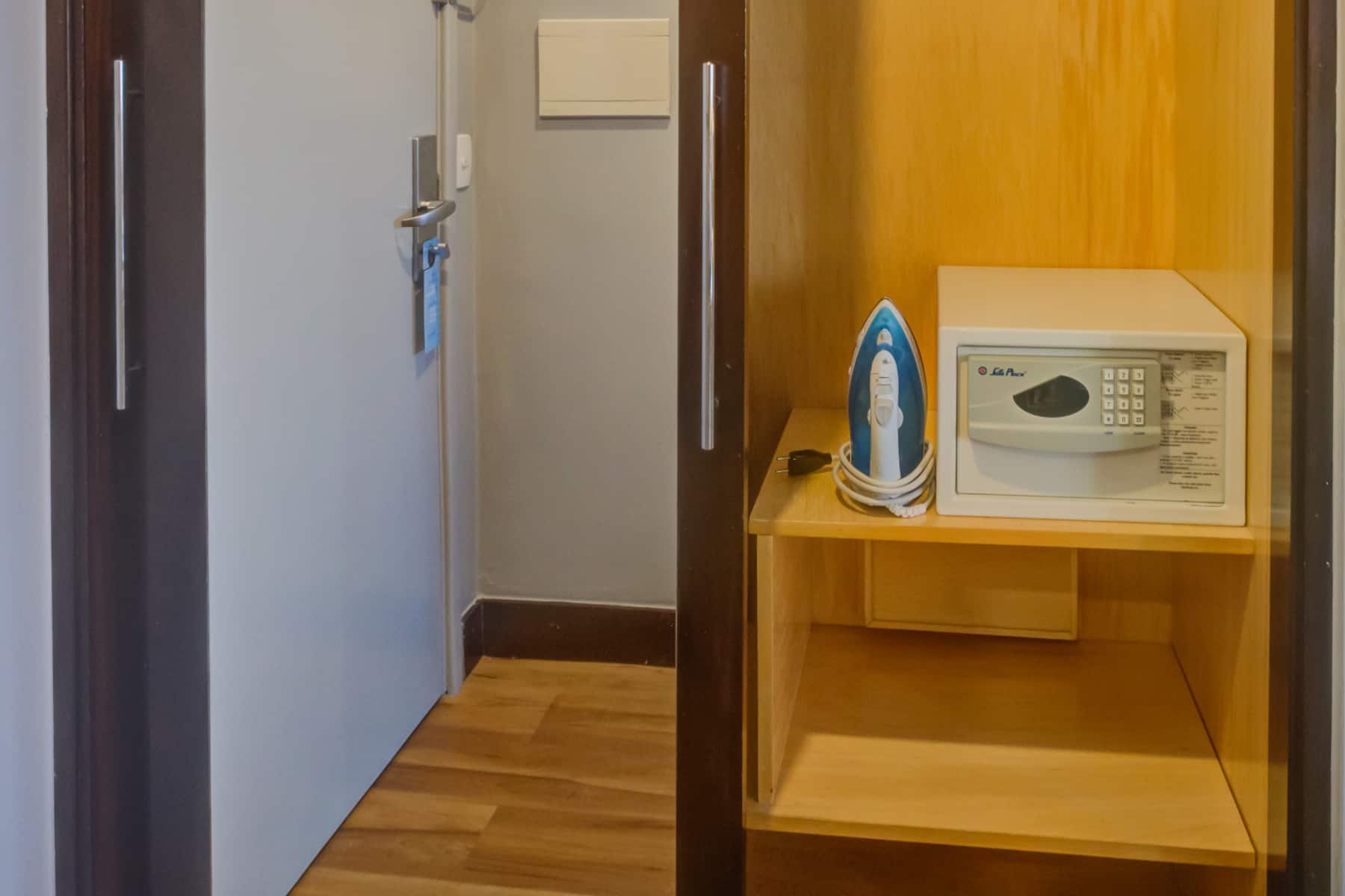 Guest room at the Wyndham Sao Paulo Berrini in Sao Paulo, Other than US/Canada