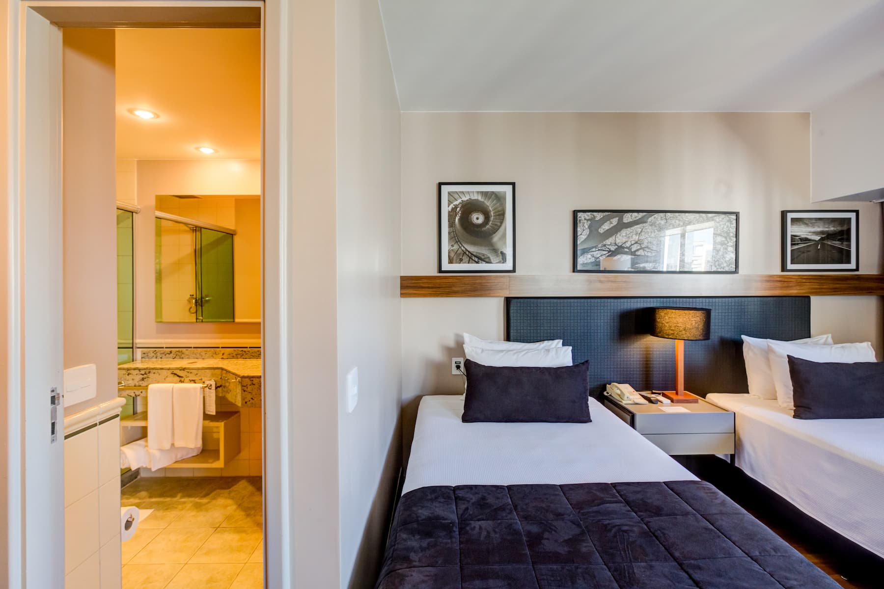 Guest room at the Wyndham Sao Paulo Berrini in Sao Paulo, Other than US/Canada