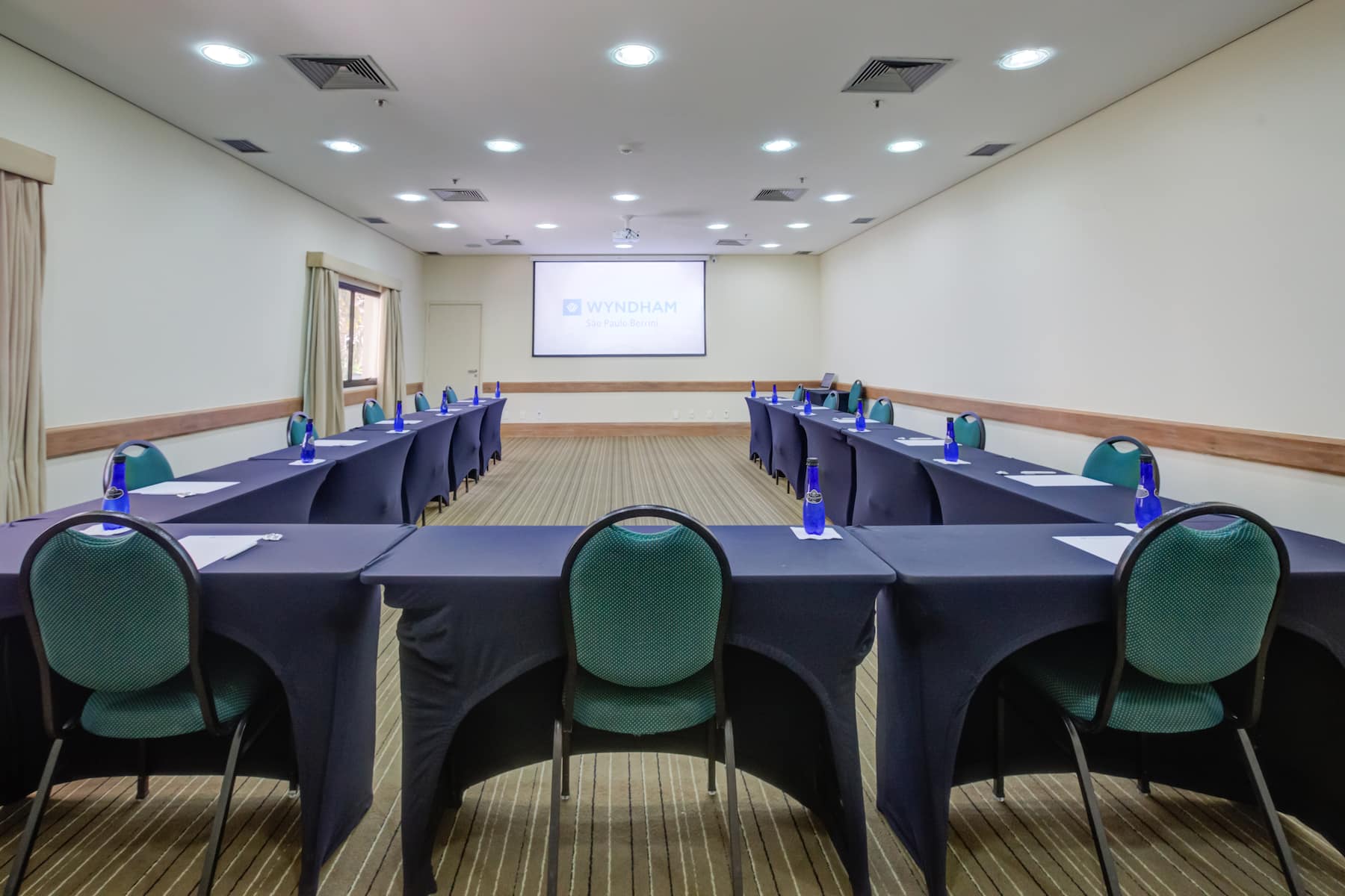 U-shape meeting room at Wyndham Sao Paulo Berrini in Sao Paulo, Other than US/Canada