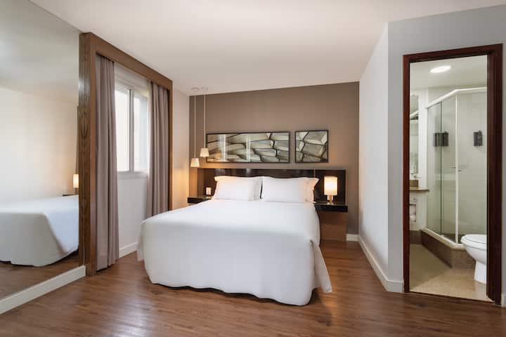 Guest room at the Wyndham Sao Paulo Paulista in Sao Paulo, Other than US/Canada