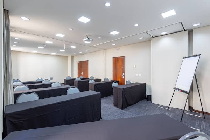 Meeting room at Wyndham Sao Paulo Paulista in Sao Paulo, Other than US/Canada