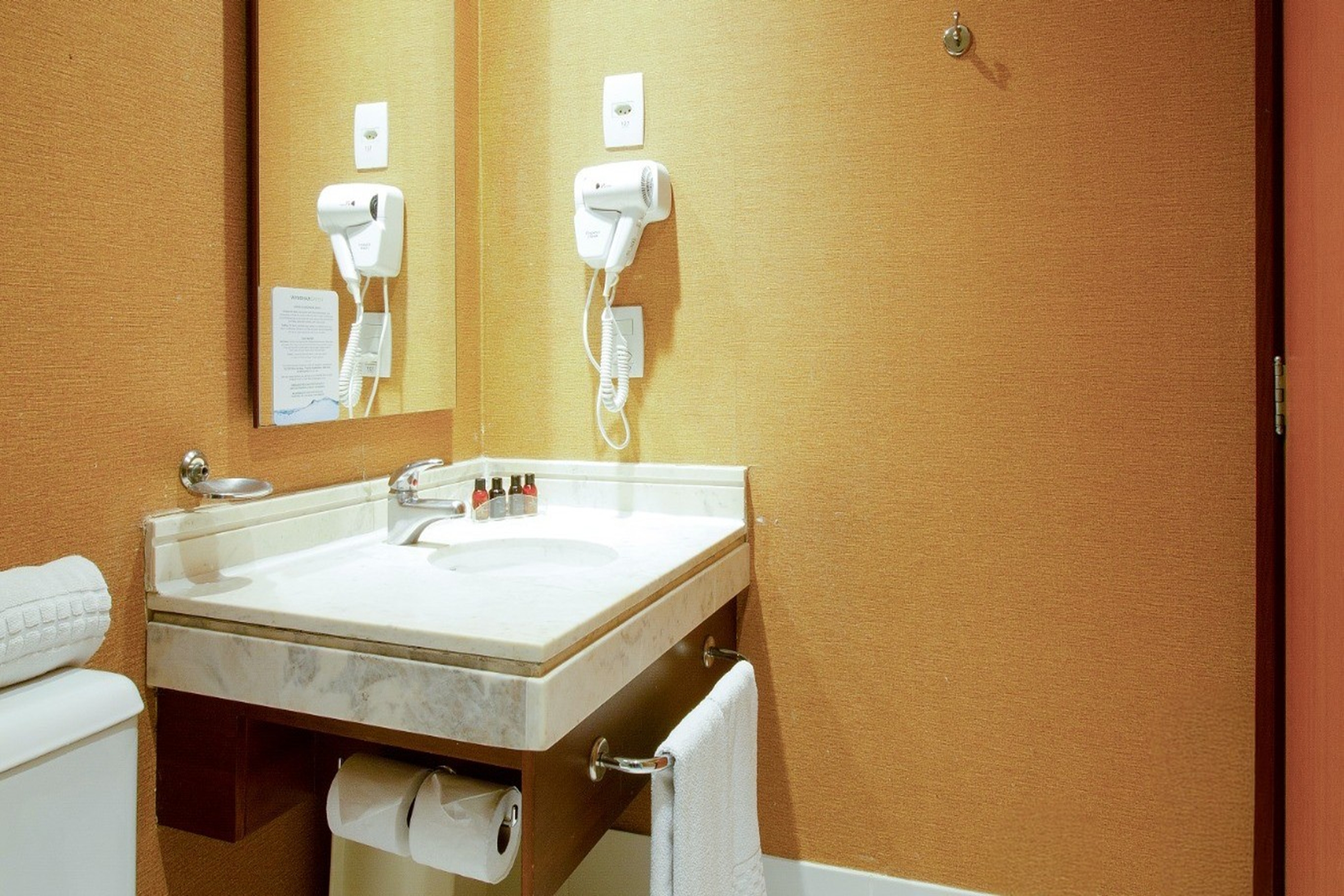 Guest room bath at the Wyndham Sao Paulo Ibirapuera Convention Plaza Hotel in Sao Paulo, Other than US/Canada