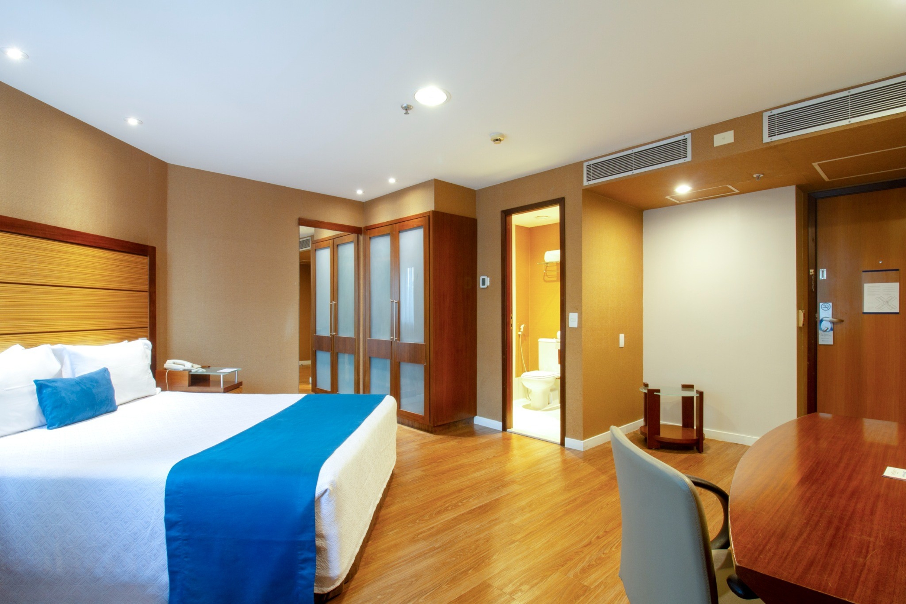 Guest room at the Wyndham Sao Paulo Ibirapuera Convention Plaza Hotel in Sao Paulo, Other than US/Canada