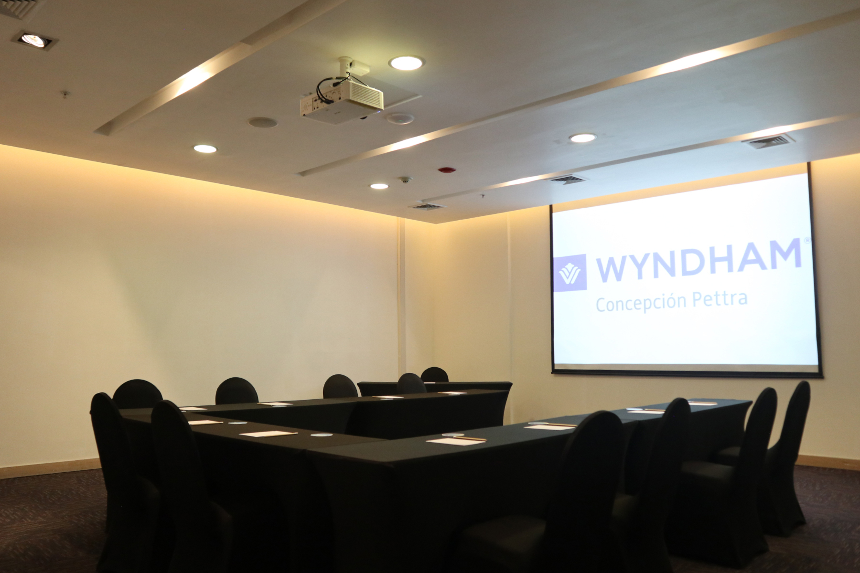 Meeting room at Wyndham Concepcion Pettra in Concepcion, Other than US/Canada